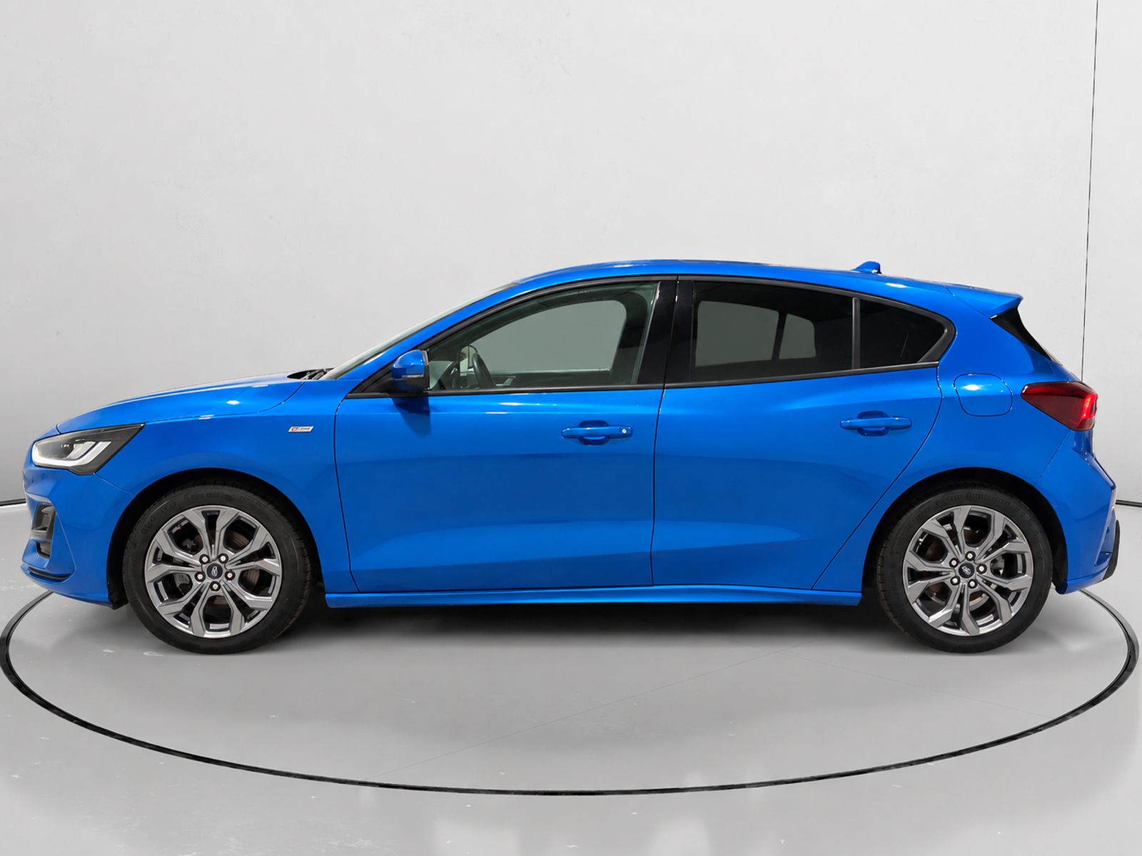 Ford Focus 1.0 EcoBoost MHEV ST-Line - foto 6