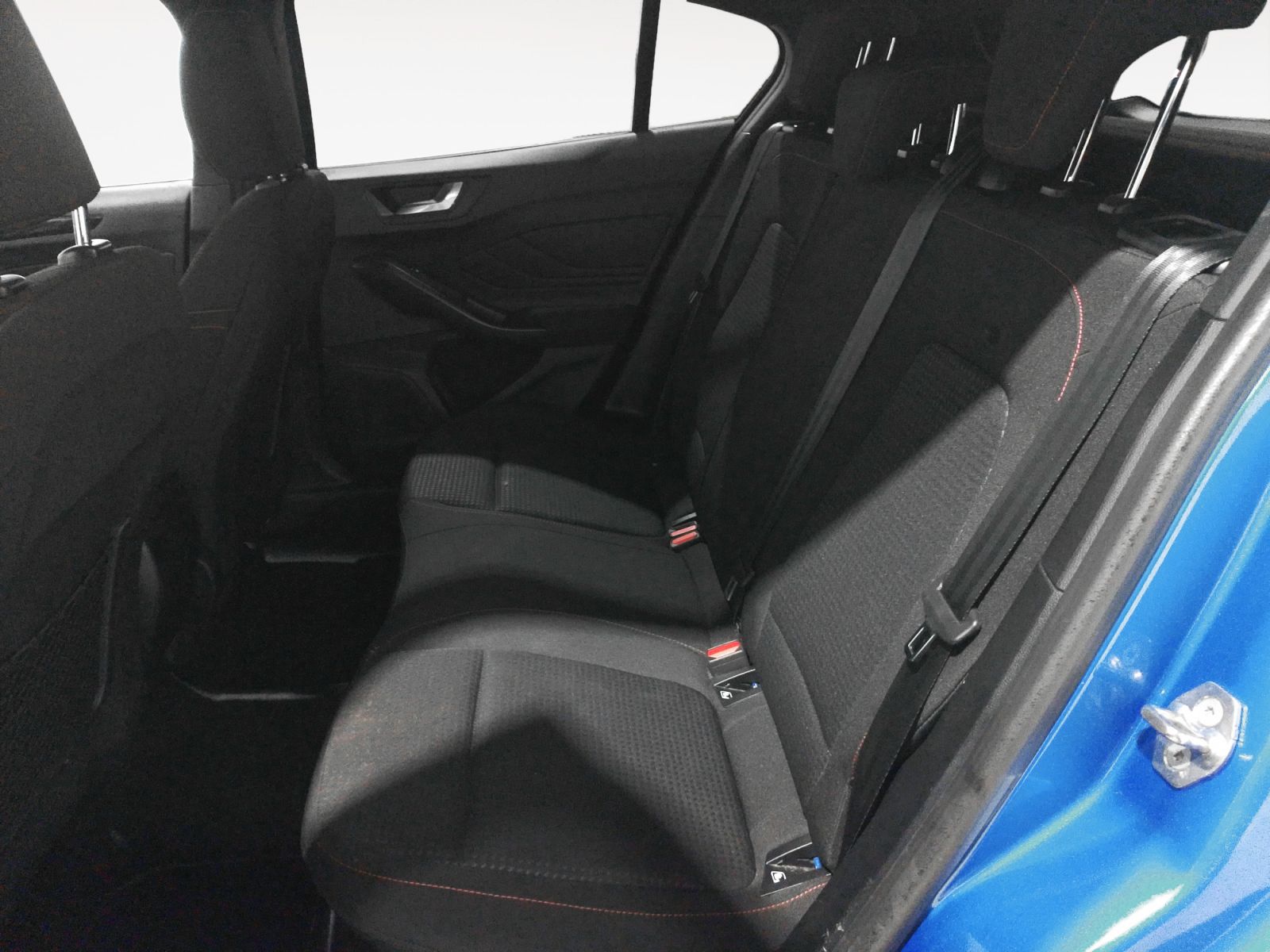 Ford Focus 1.0 EcoBoost MHEV ST-Line - foto 12