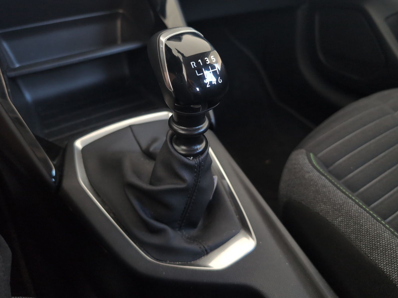 Peugeot 208 PureTech 100 Active - foto 14