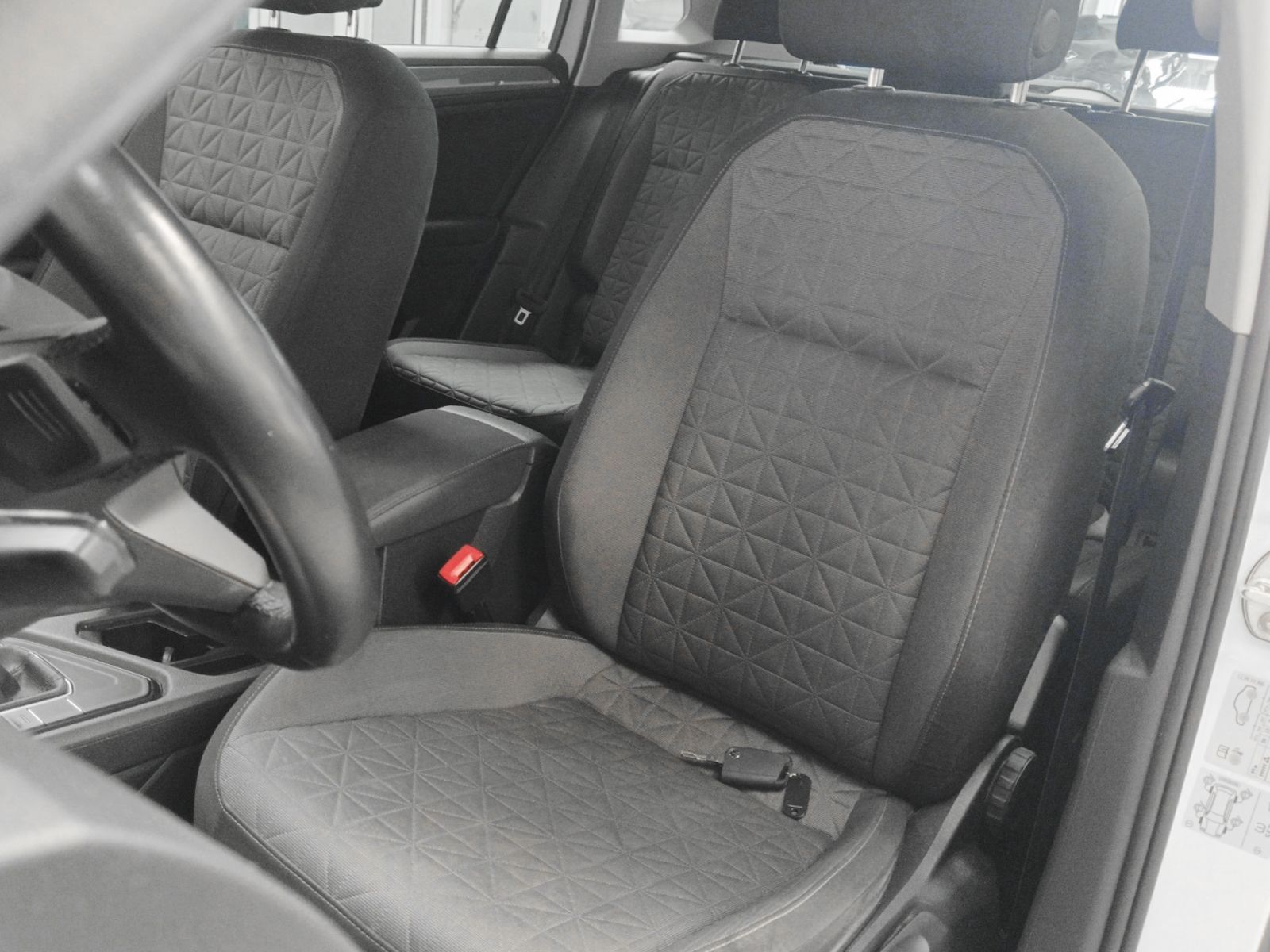 Volkswagen Tiguan Life 2.0 TDI DSG - foto 25