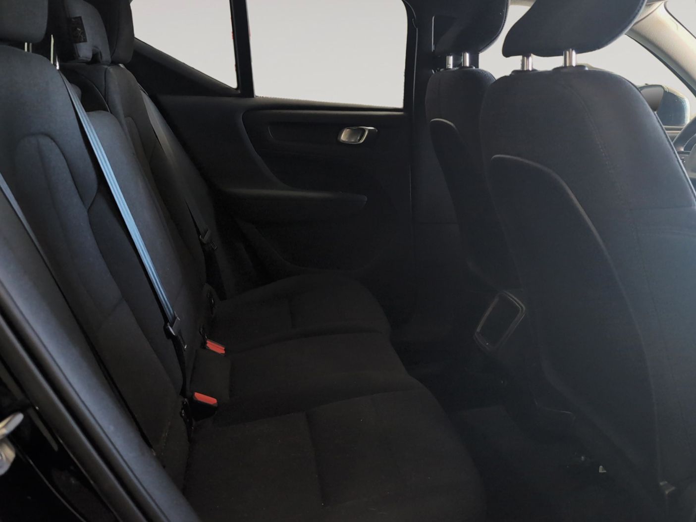 Volvo XC40 T2 Momentum Core - foto 12
