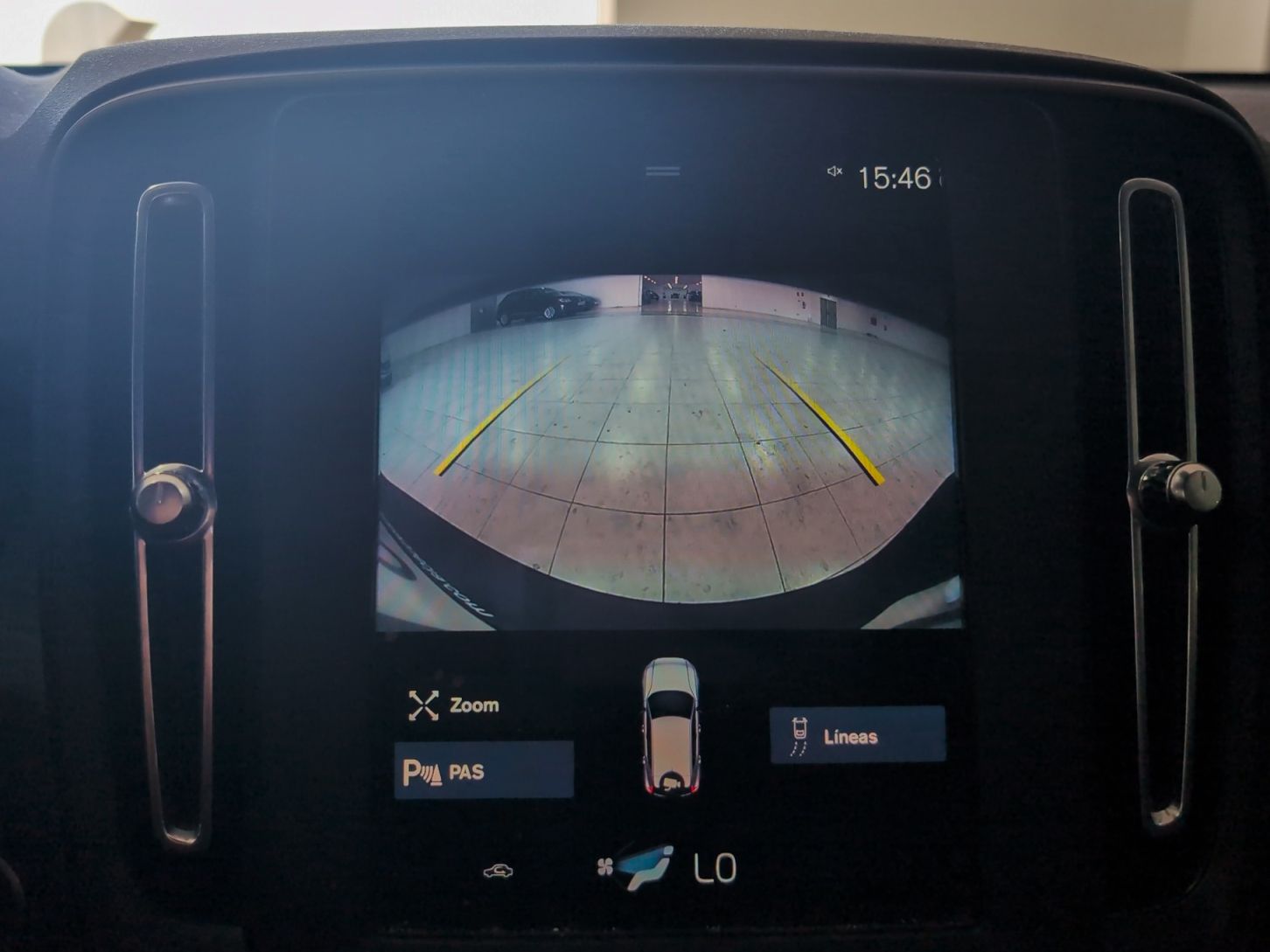 Volvo XC40 T2 Momentum Core - foto 20