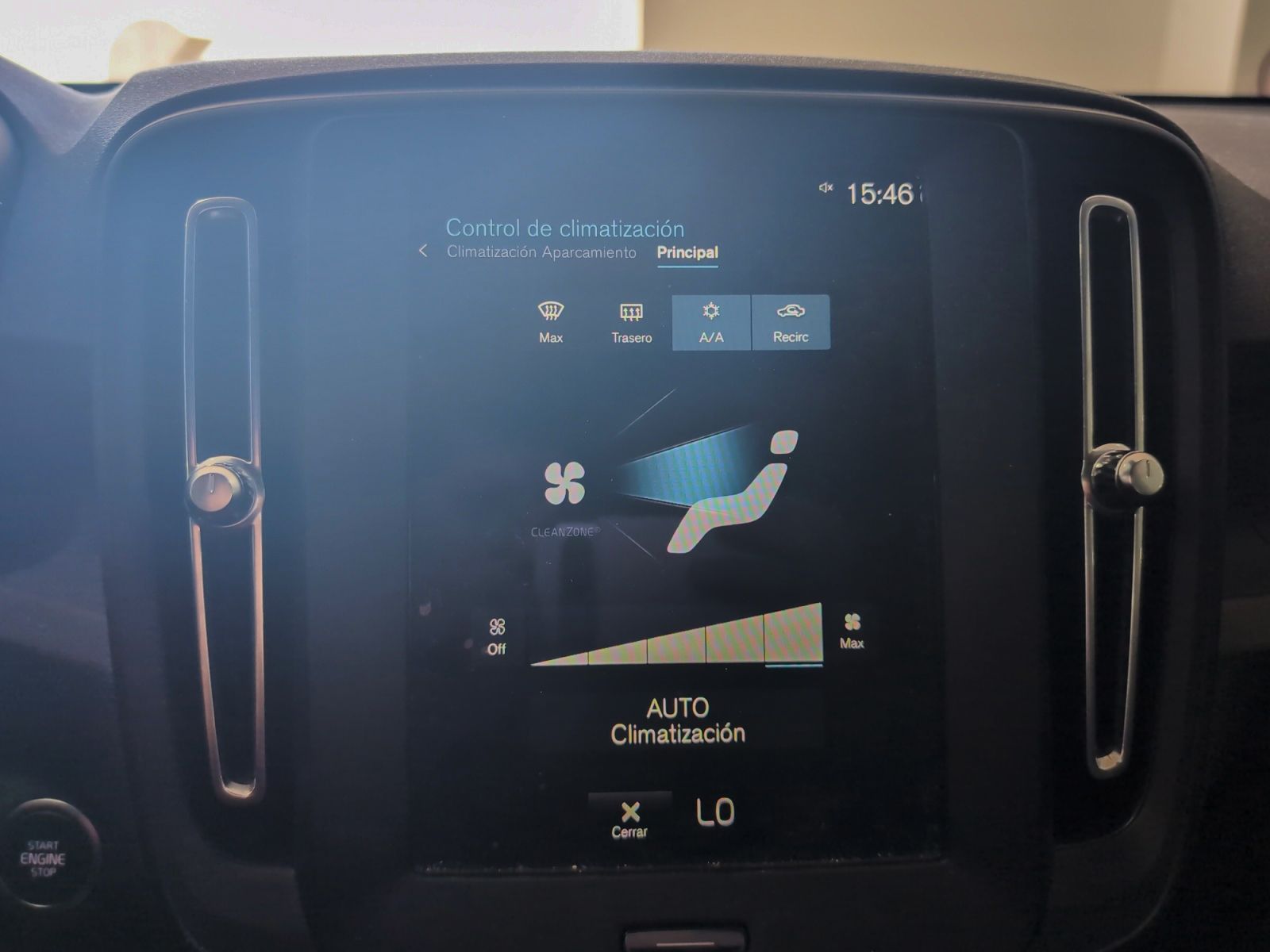 Volvo XC40 T2 Momentum Core - foto 21