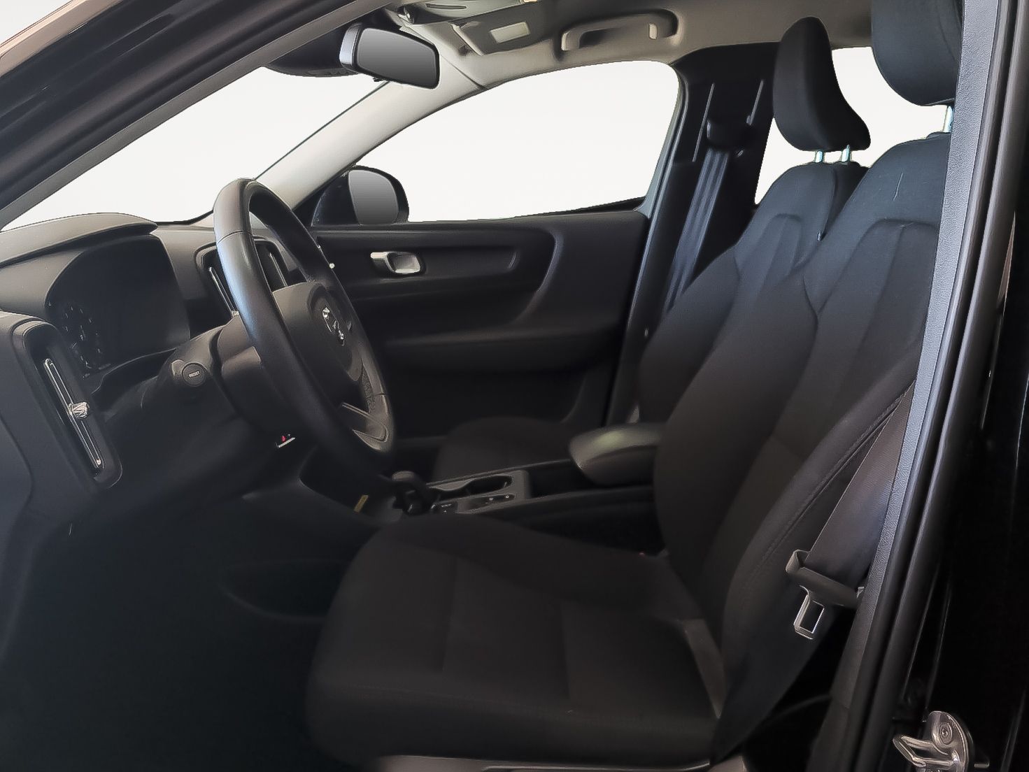 Volvo XC40 T2 Momentum Core - foto 11