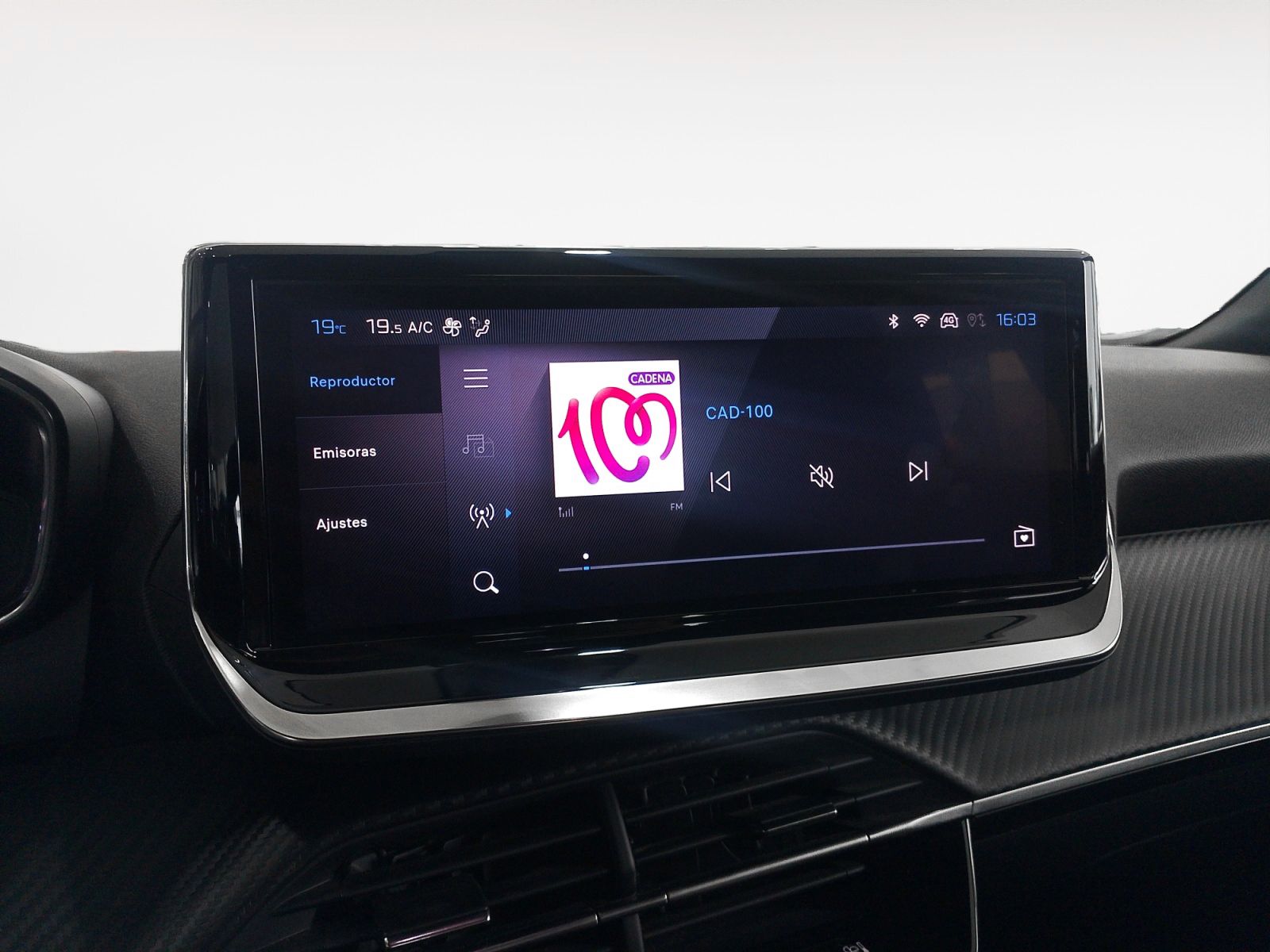 Peugeot 2008 PureTech 100 Allure - foto 19