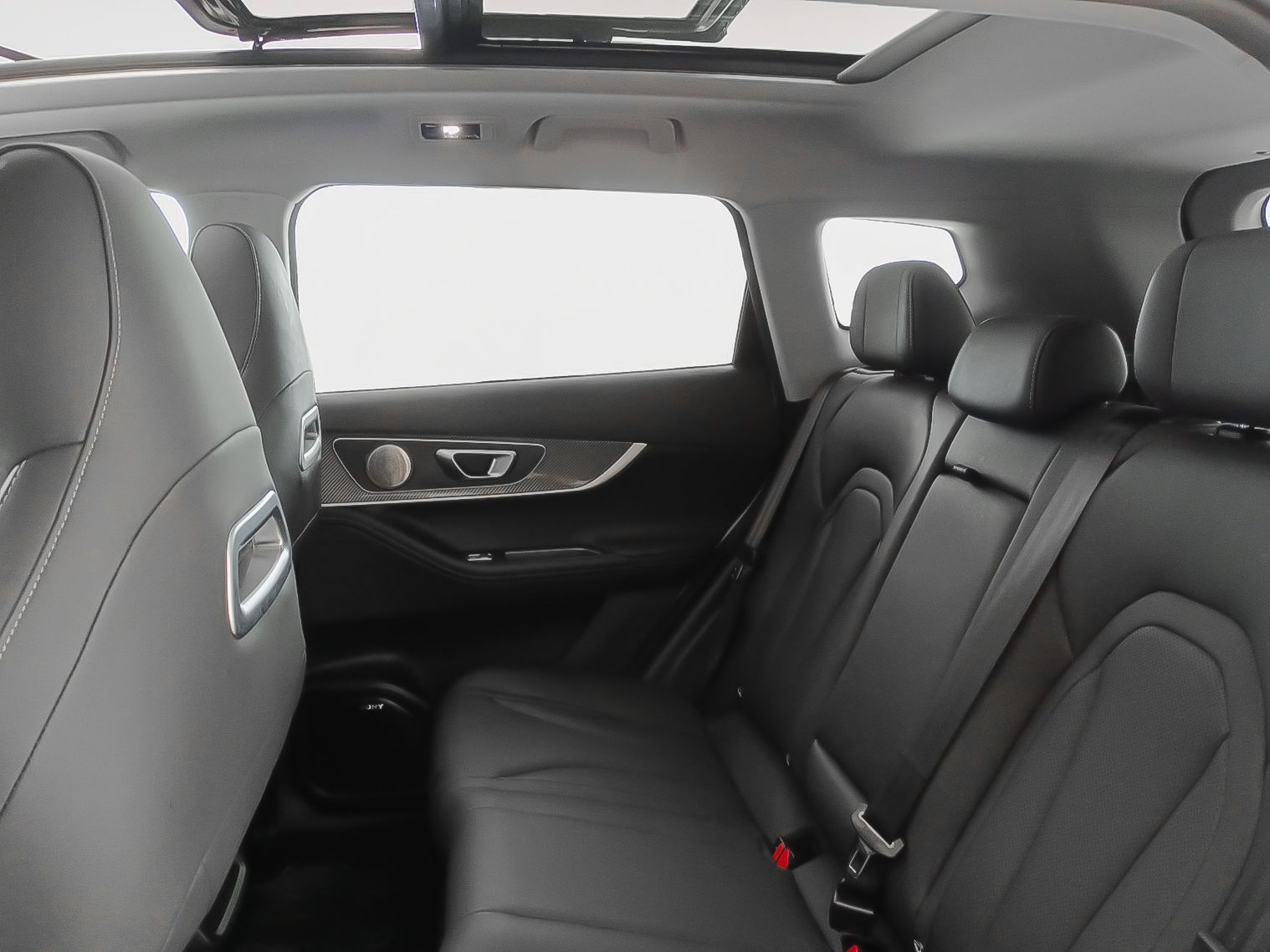 Ebro s700 1.6 T-GDi Luxury 7 DCT - foto 11