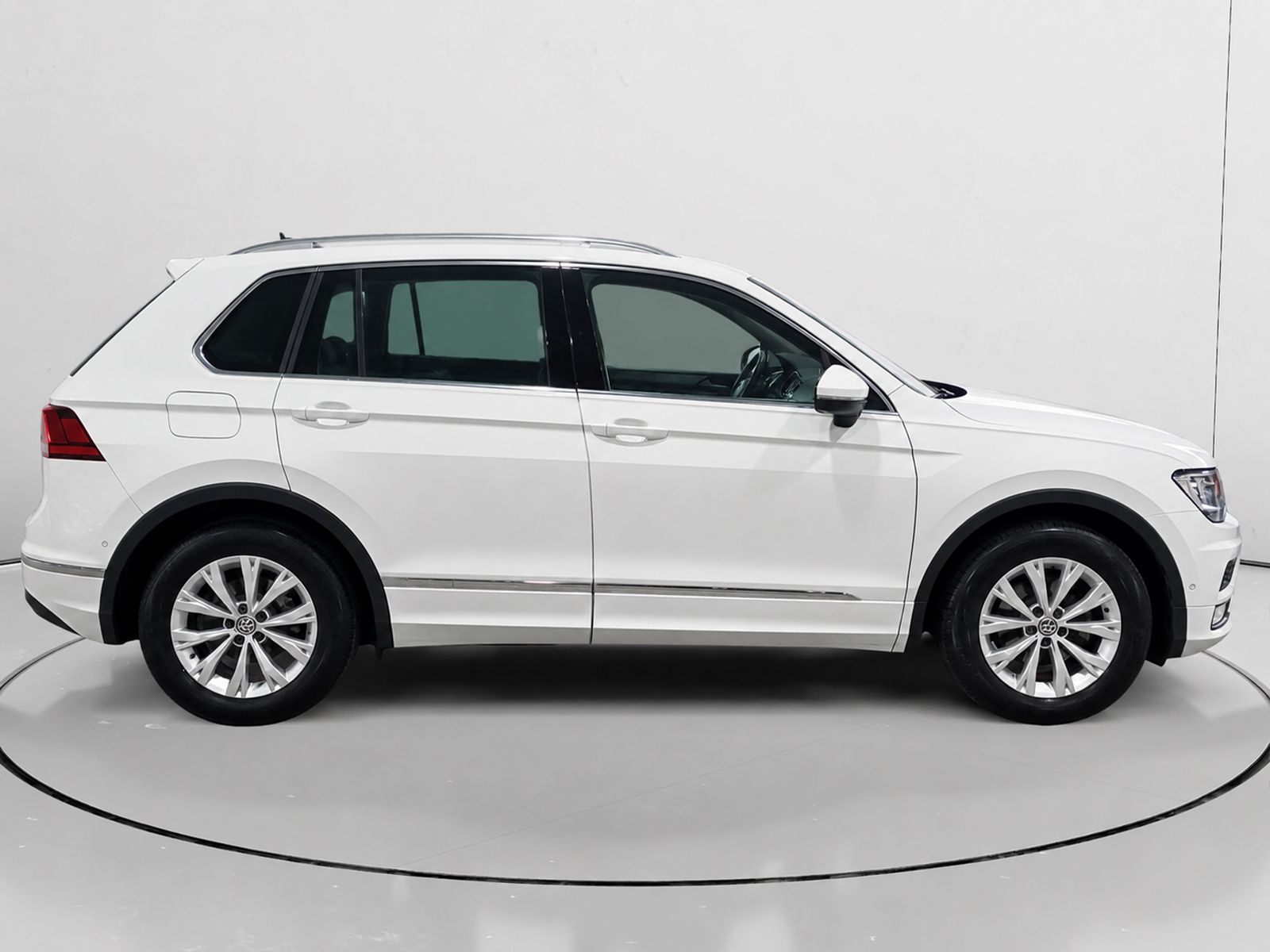 Volkswagen Tiguan Advance 2.0 TDI BMT - foto 2