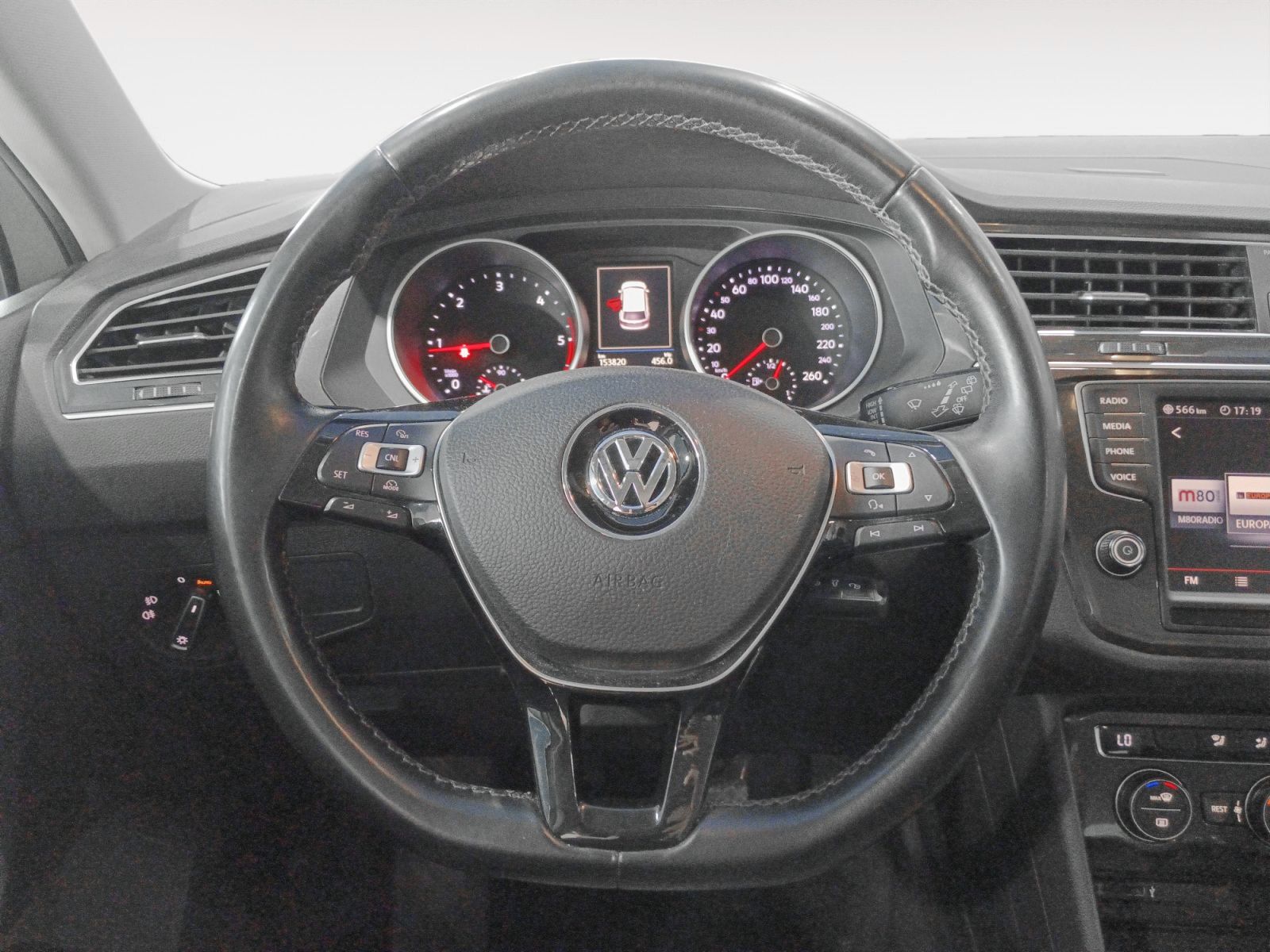 Volkswagen Tiguan Advance 2.0 TDI BMT - foto 10