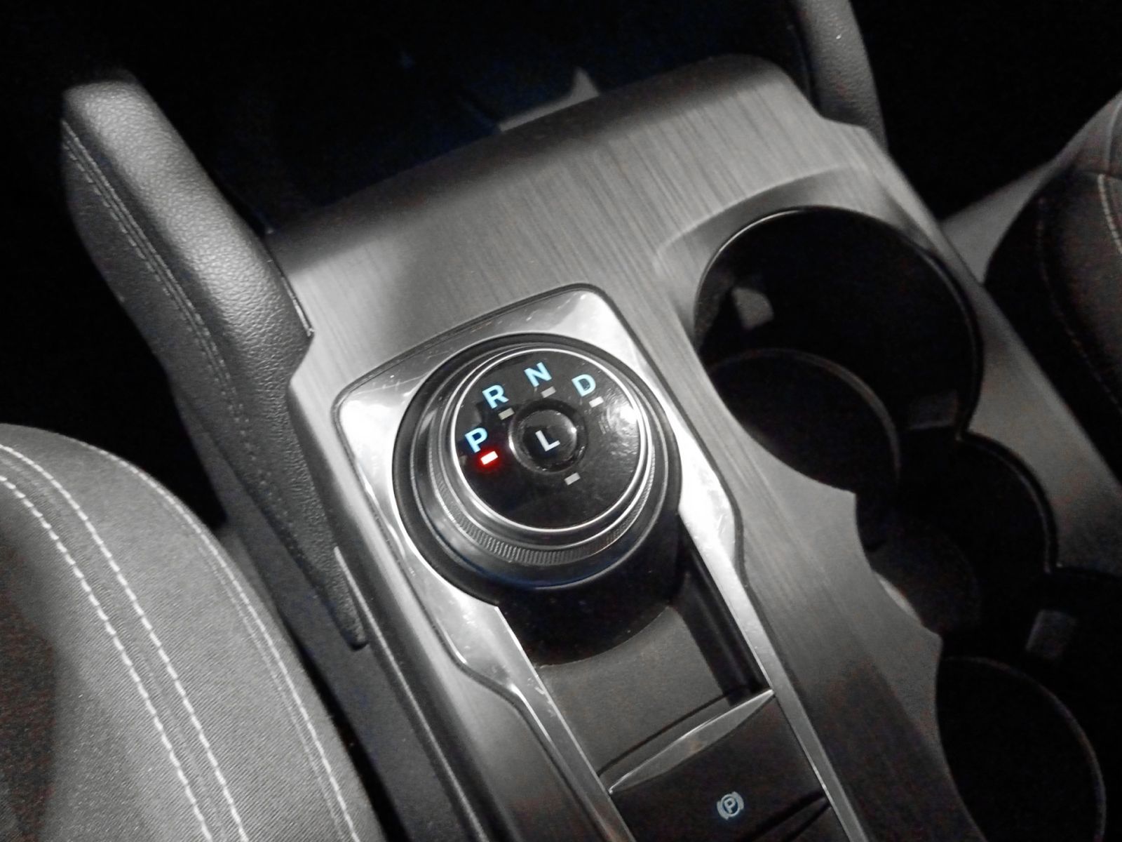 Ford Kuga 2.5 Duratec PHEV Titanium - foto 15