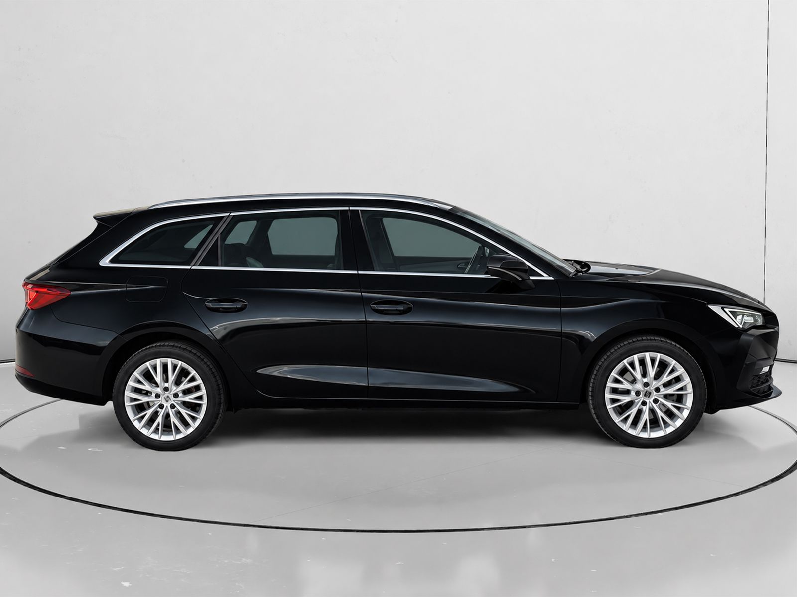 SEAT León 1.4 e-Hybrid Xcellence DSG - foto 2