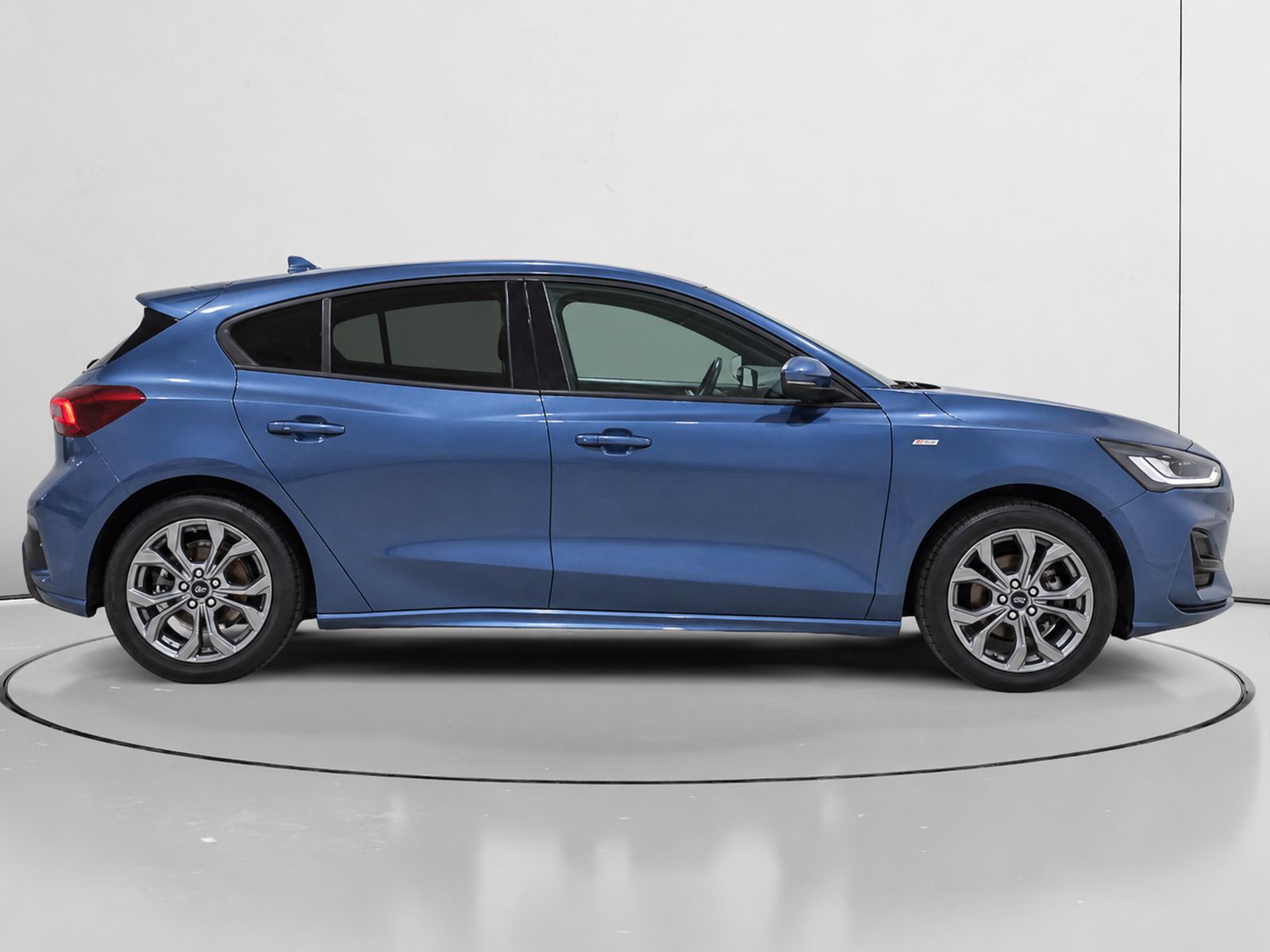 Ford Focus 1.0 EcoBoost MHEV ST-Line - foto 2