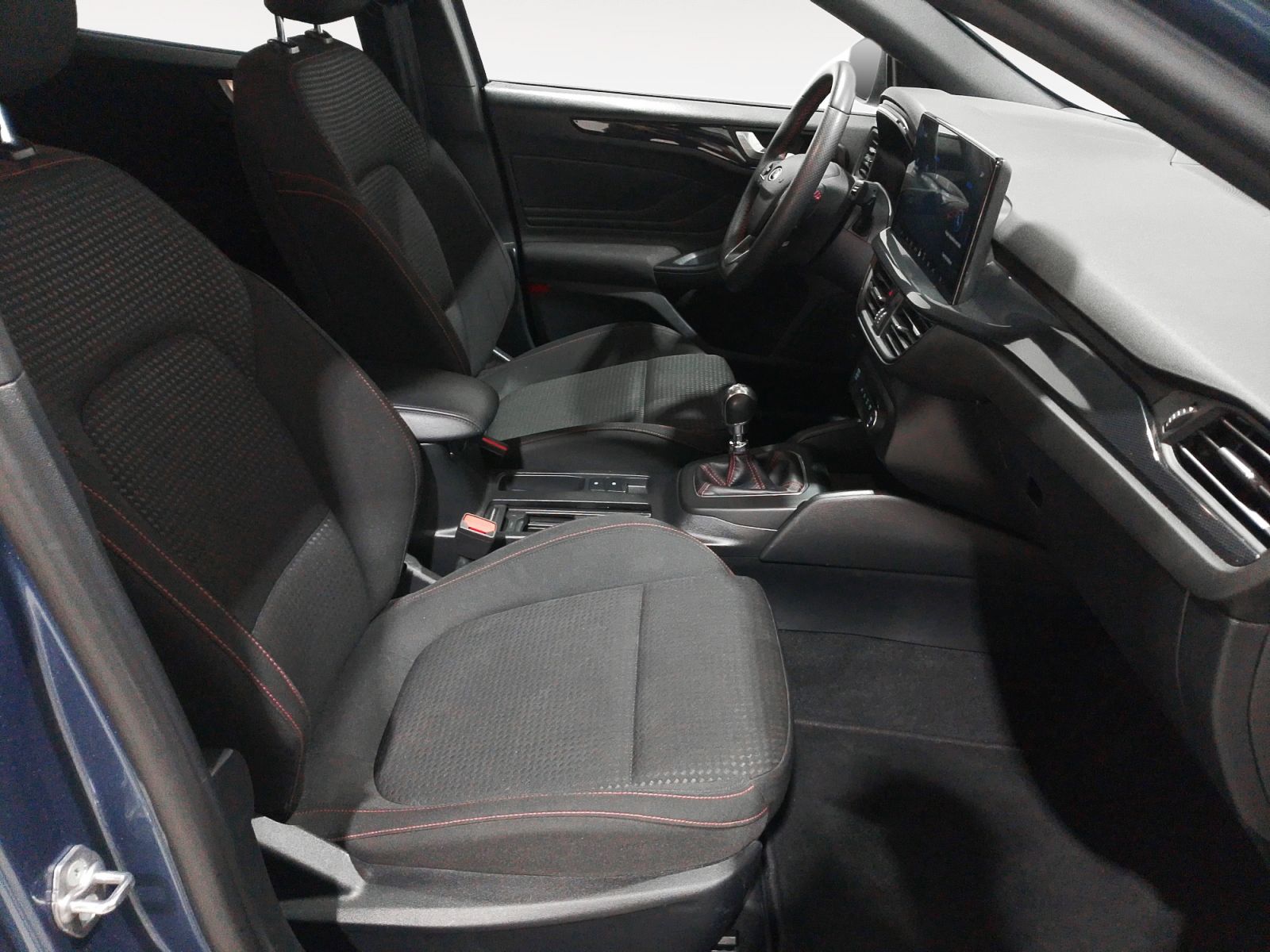 Ford Focus 1.0 EcoBoost MHEV ST-Line - foto 13