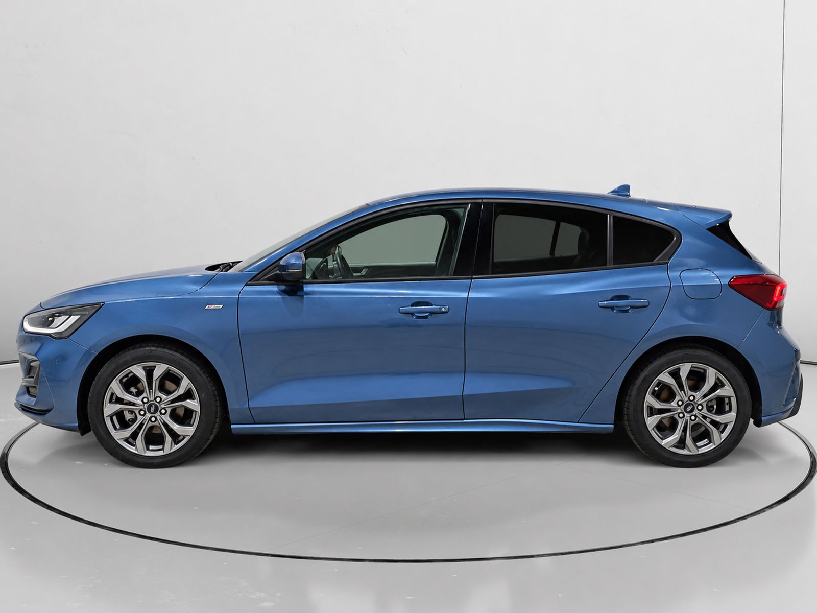 Ford Focus 1.0 EcoBoost MHEV ST-Line - foto 6