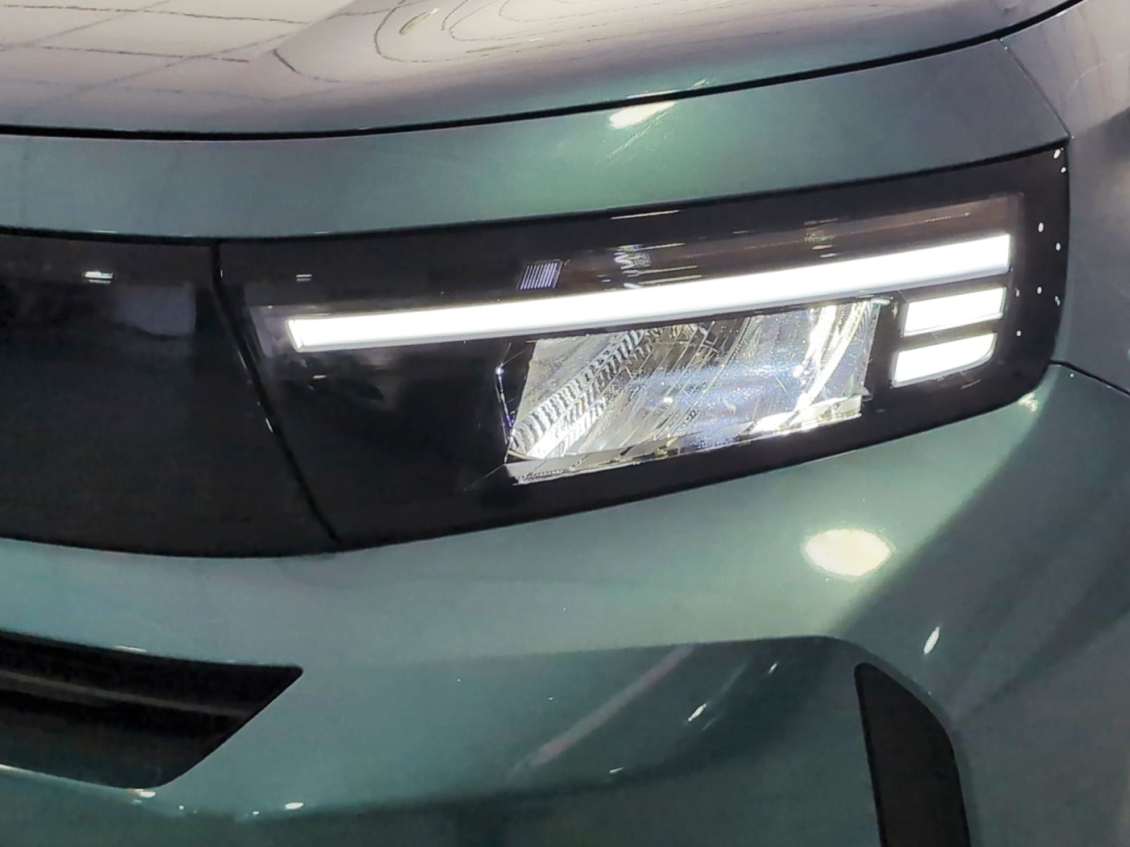 Opel Frontera 1.2T XHT Hybrid eDCT6 GS - foto 24