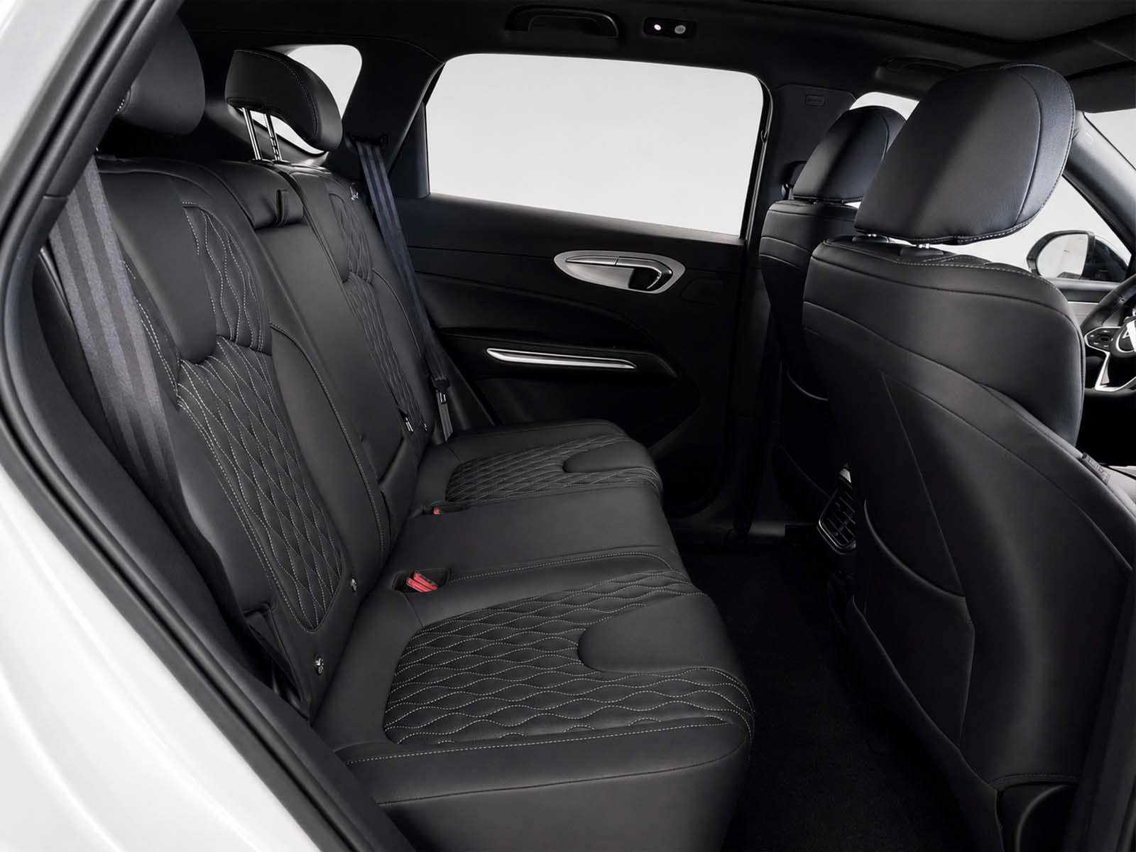 Bestune Joyee 07 1.5T PHEV Premium DCT - foto 12