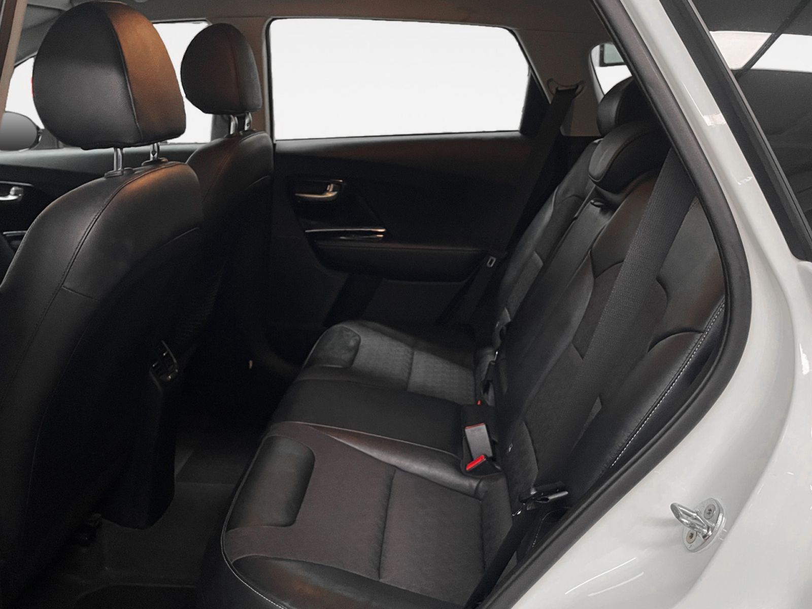 Kia Niro 1.6 GDi HEV Drive - foto 12