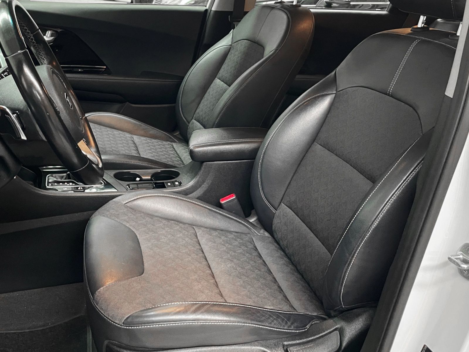 Kia Niro 1.6 GDi HEV Drive - foto 23