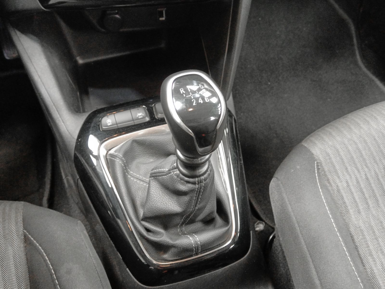 Opel Corsa 1.2 Turbo XHL Edition - foto 14
