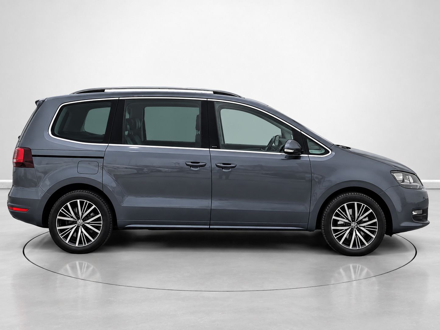 Volkswagen Sharan Advance 2.0 TDI BMT DSG - foto 2