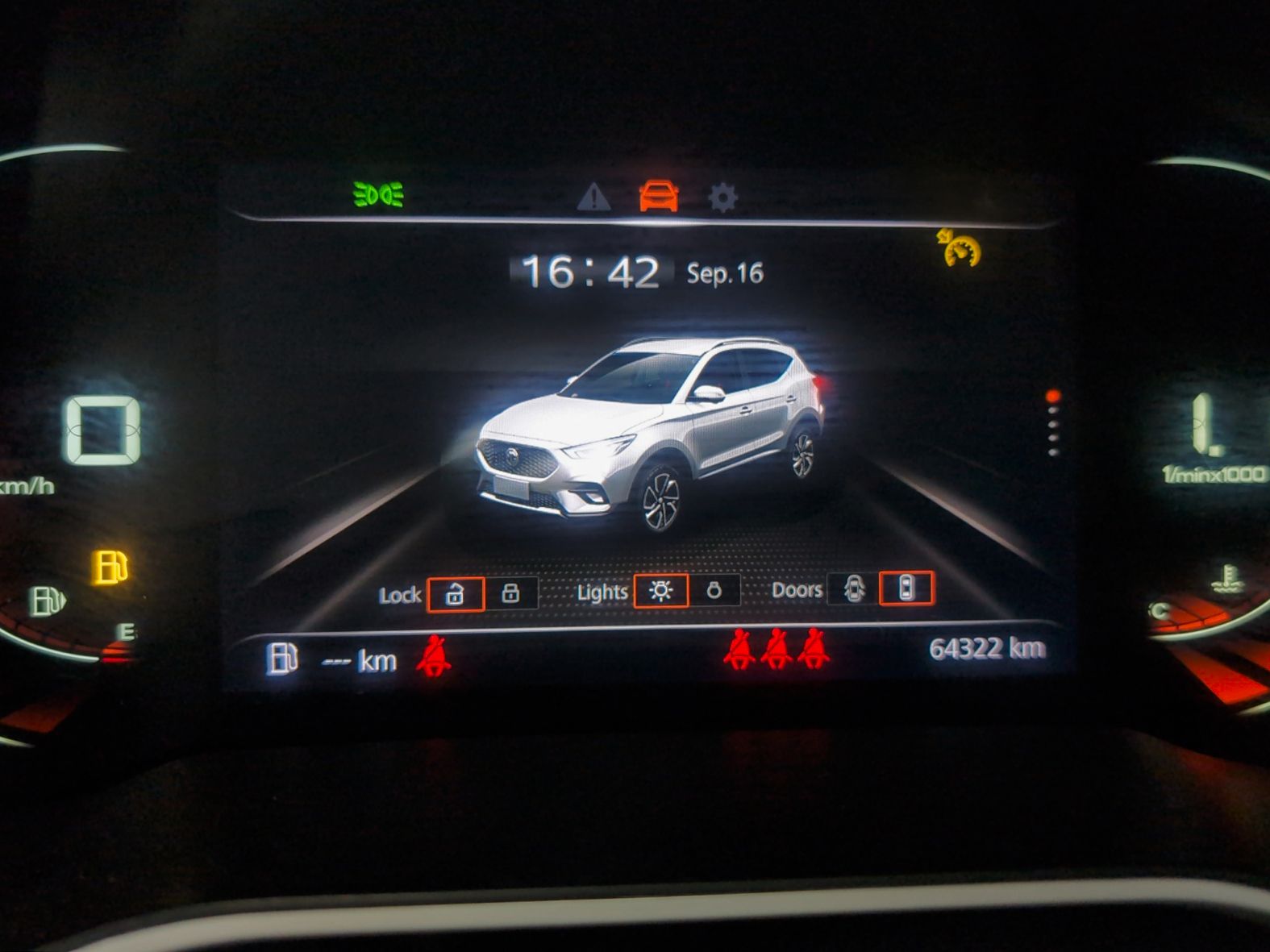 MG ZS 1.0T Luxury - foto 16