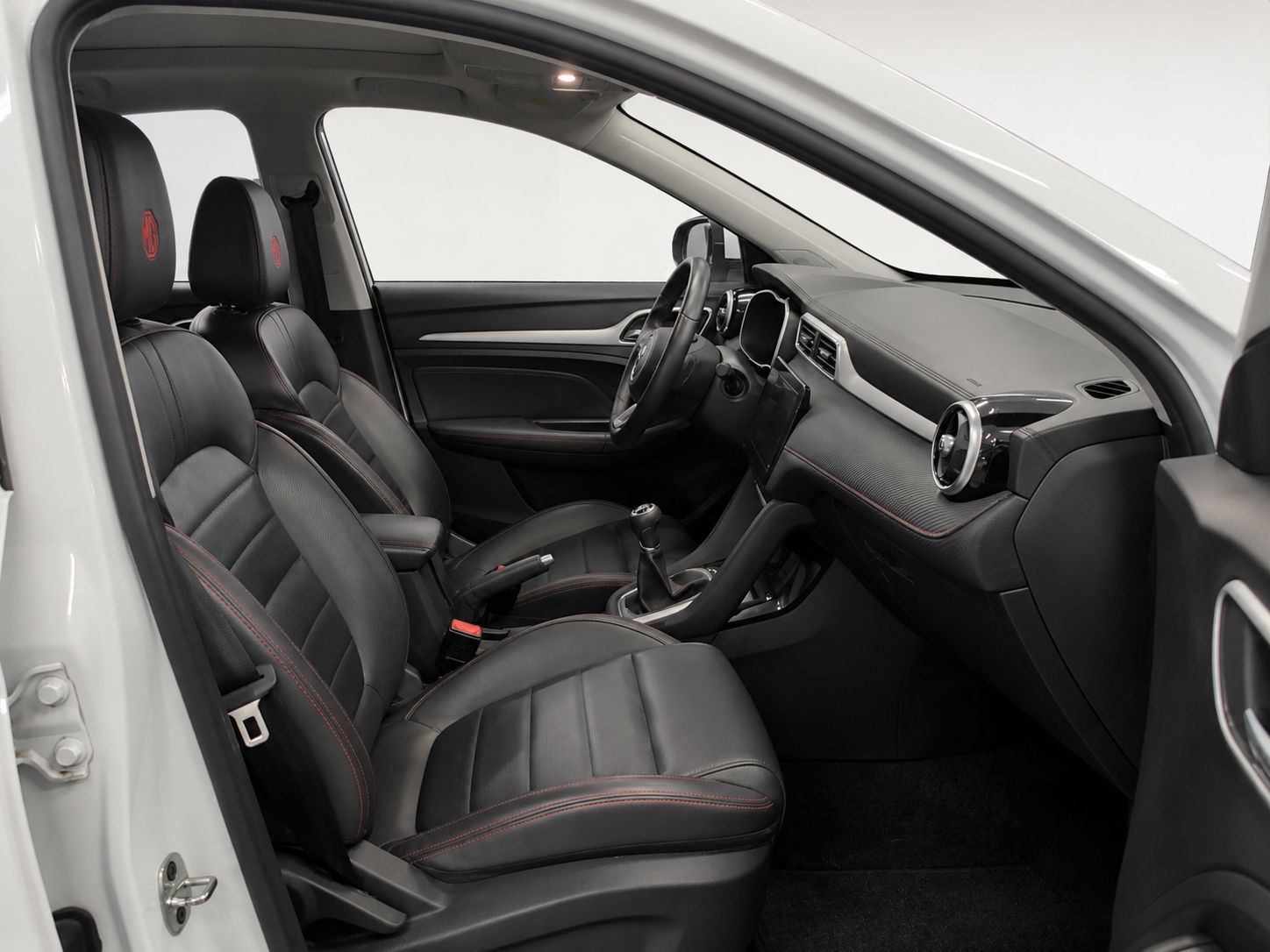 MG ZS 1.0T Luxury - foto 12