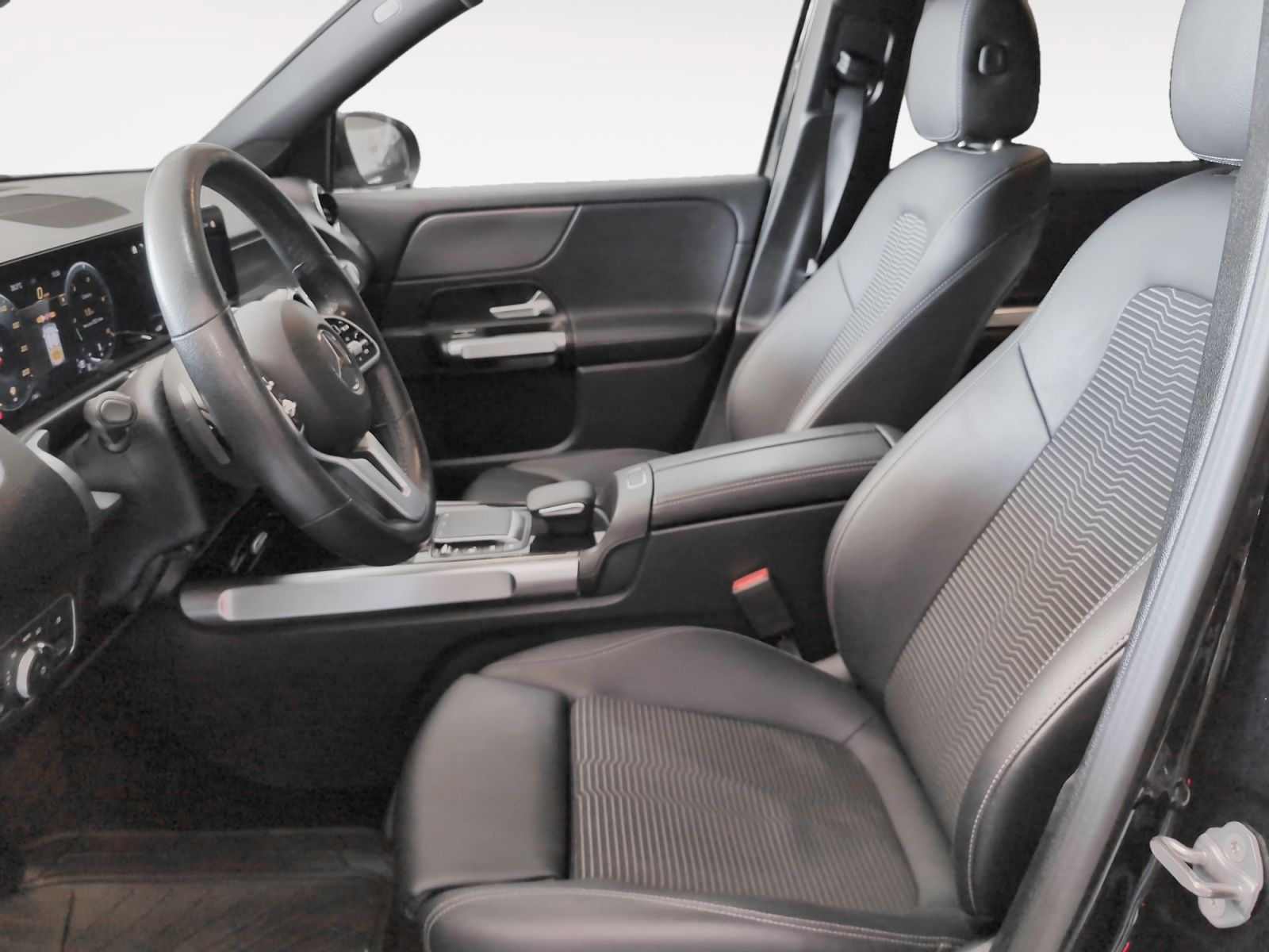 Mercedes-Benz GLB 200 d - foto 11