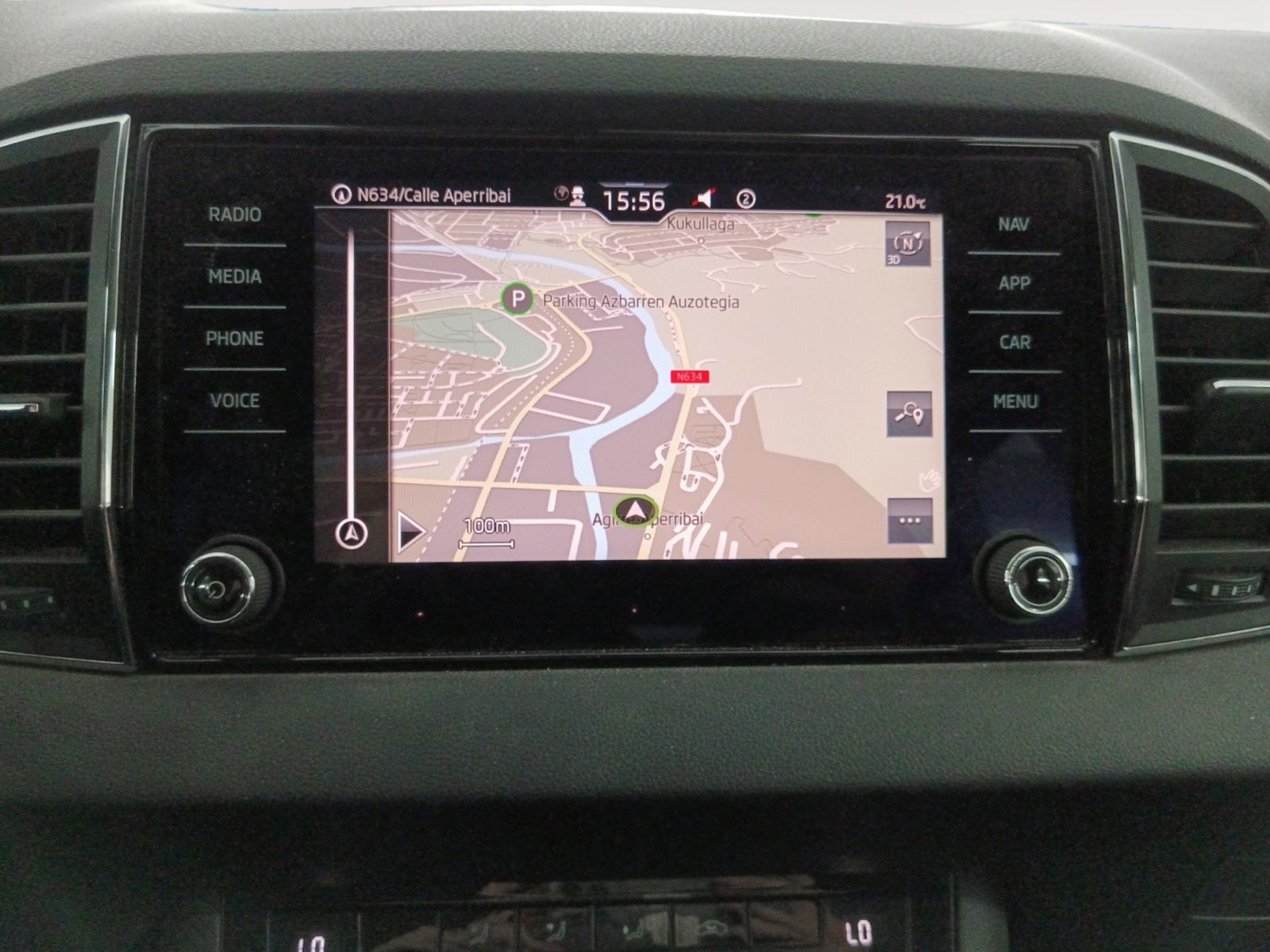 Škoda Karoq 2.0 TDI Ambition 4x4 DSG - foto 18