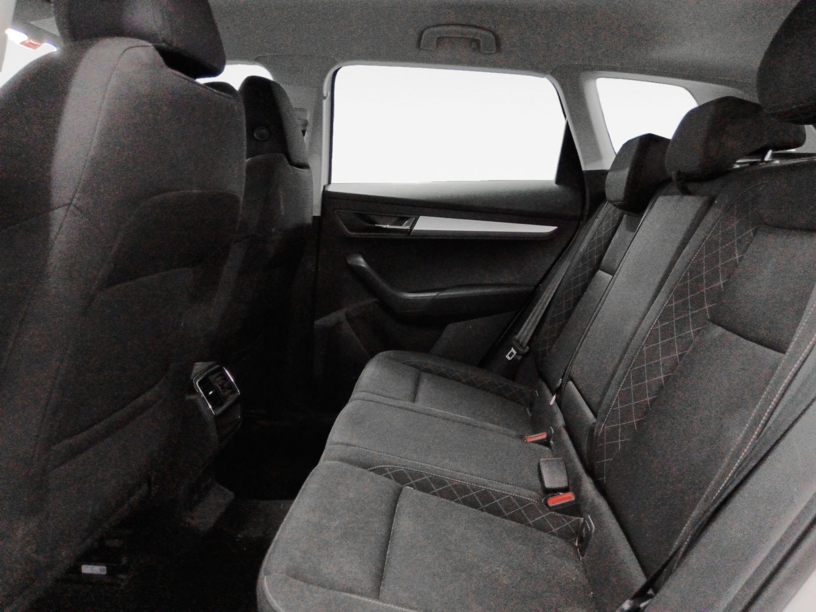 Škoda Karoq 2.0 TDI Ambition 4x4 DSG - foto 12