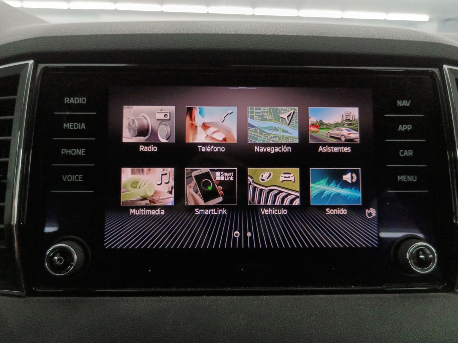 Škoda Karoq 2.0 TDI Ambition 4x4 DSG - foto 17