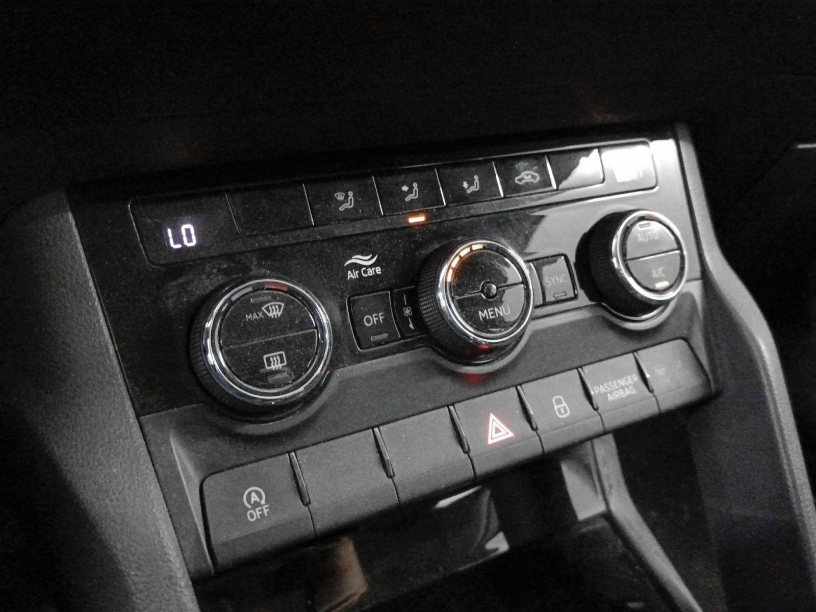 Škoda Karoq 2.0 TDI Ambition 4x4 DSG - foto 22