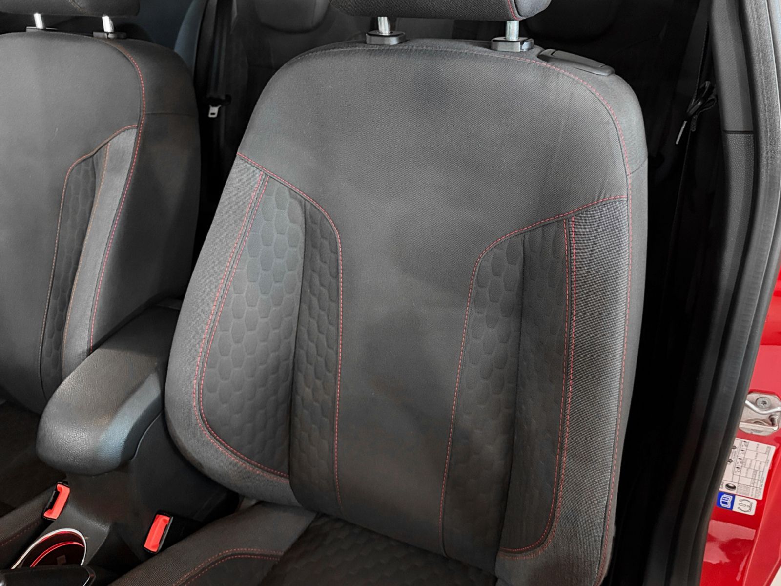Ford Fiesta 1.0 EcoBoost Trend - foto 24