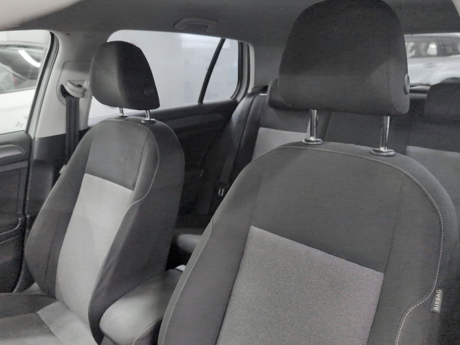 Volkswagen Golf Business 1.2 TSI BMT - foto 21