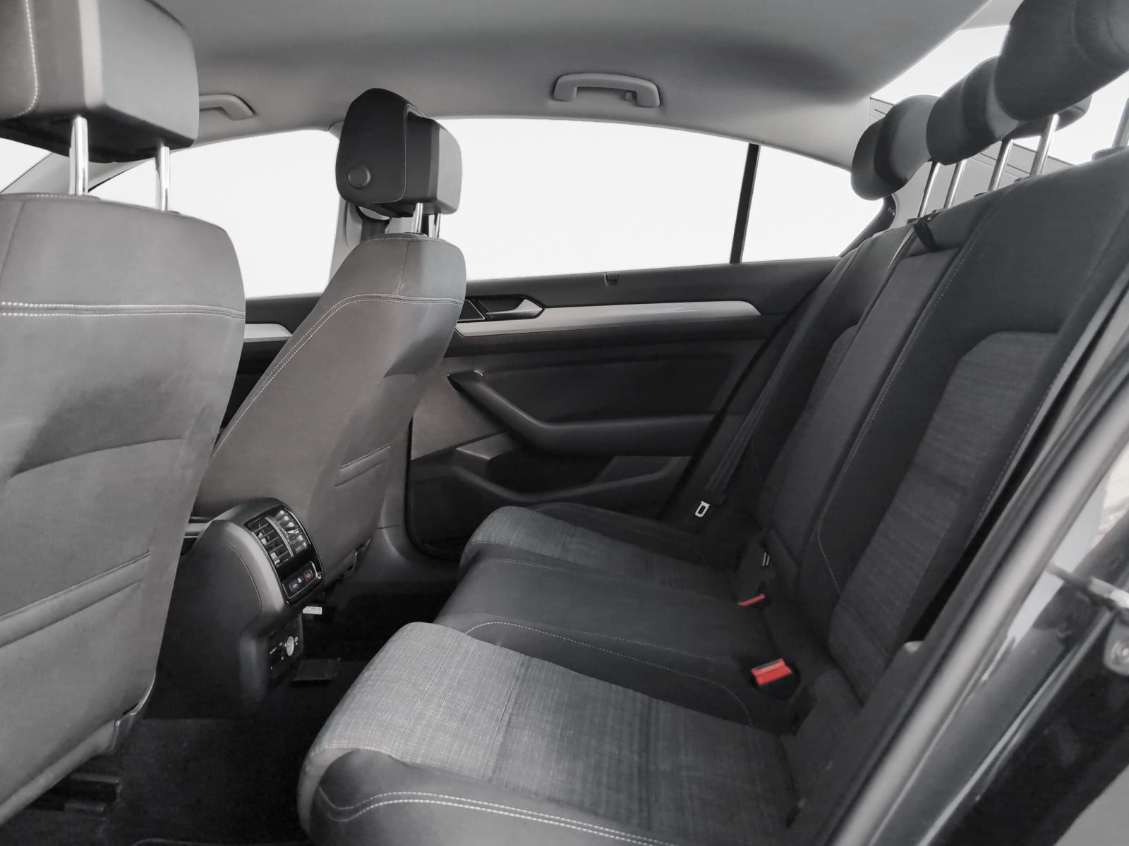 Volkswagen Passat Executive 1.5 TSI - foto 12