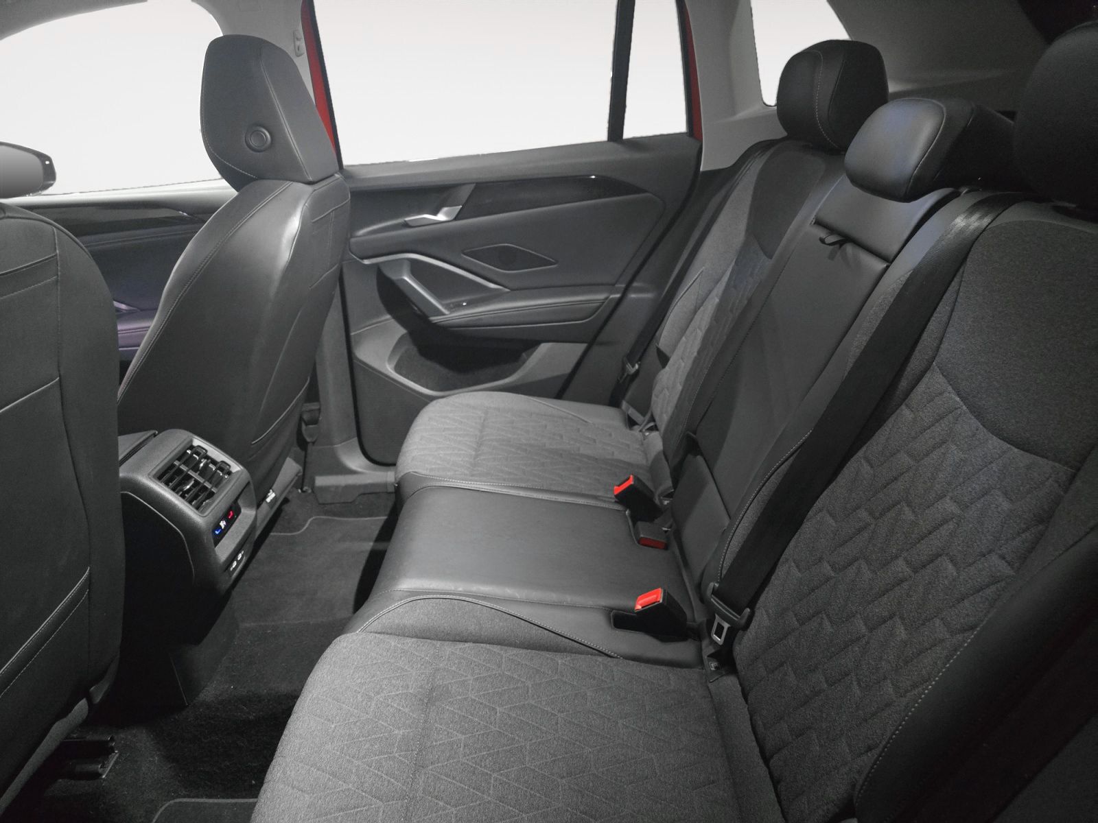 Volkswagen Tiguan Life 1.5 eTSI DSG - foto 11