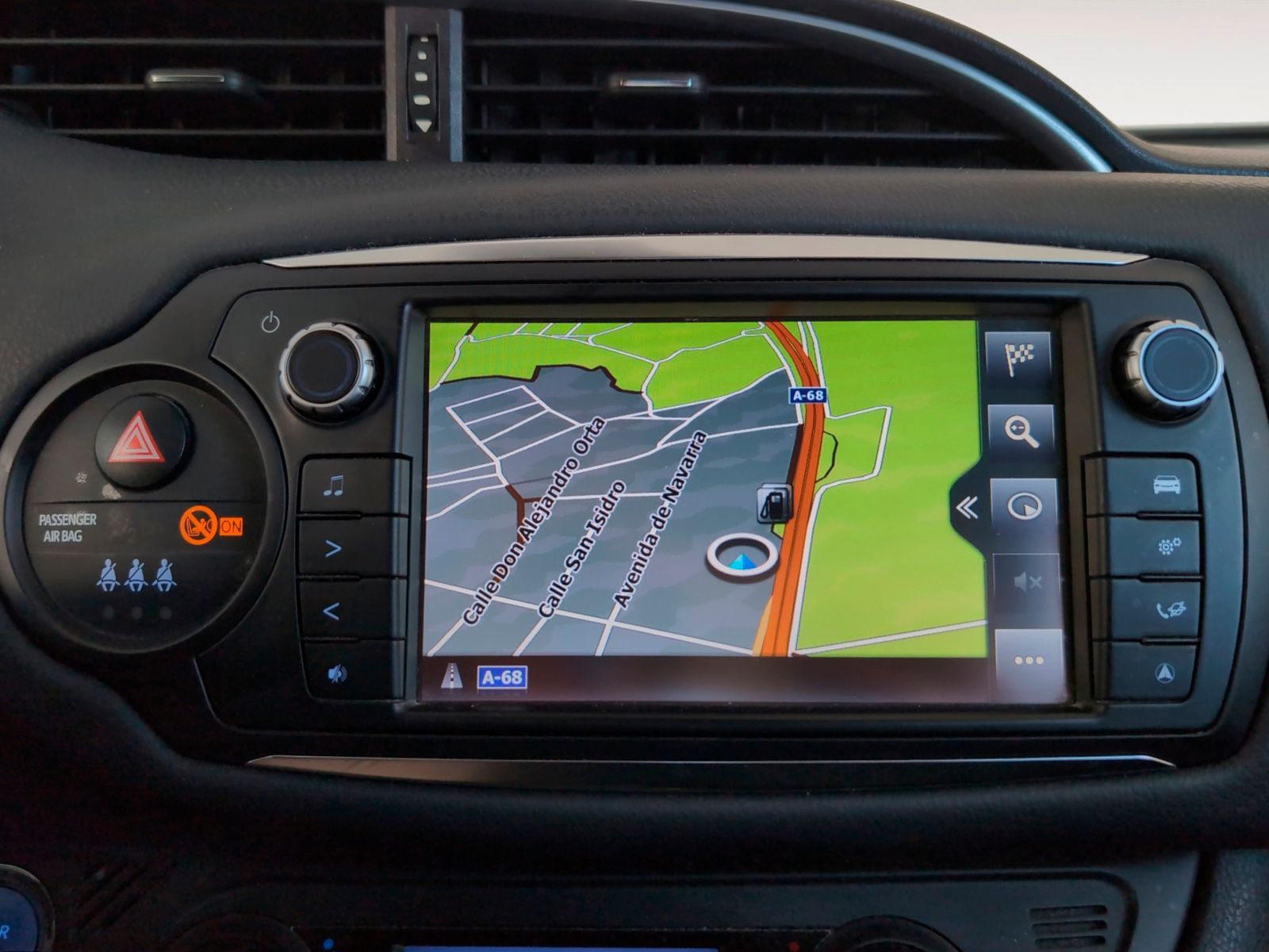 Toyota Yaris 1.5 Hybrid City - foto 19