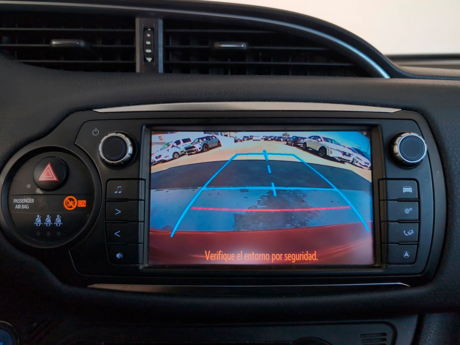 Toyota Yaris 1.5 Hybrid City - foto 21