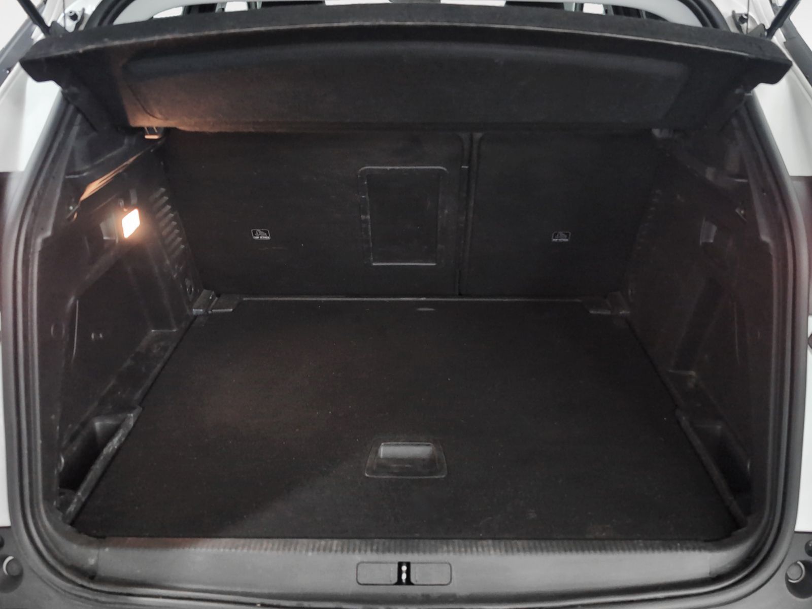 Peugeot 3008 BlueHDi 130 Allure Pack EAT8 - foto 14