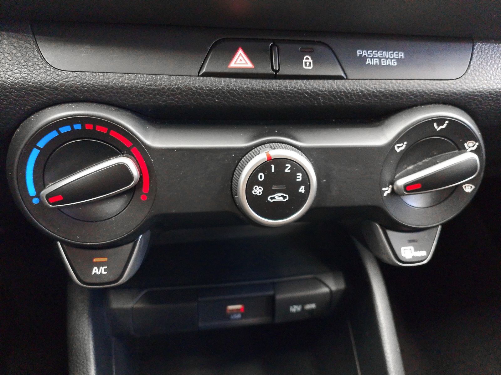Kia Stonic 1.0 T-GDi MHEV Business - foto 20
