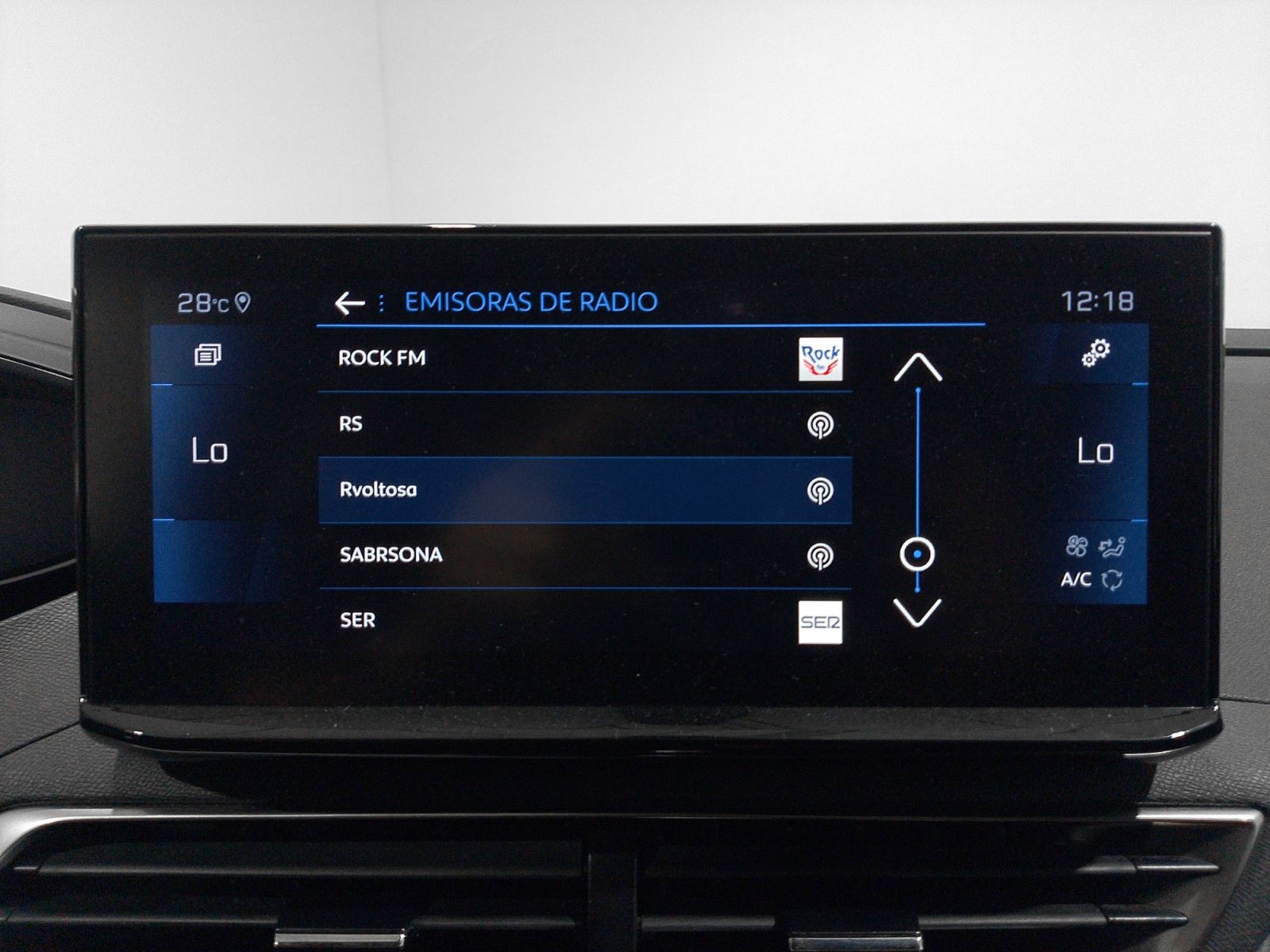 Peugeot 5008 Hybrid 1.2 Allure Pack eDCS6 - foto 18