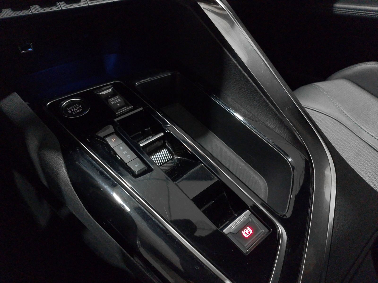 Peugeot 5008 Hybrid 1.2 Allure Pack eDCS6 - foto 15