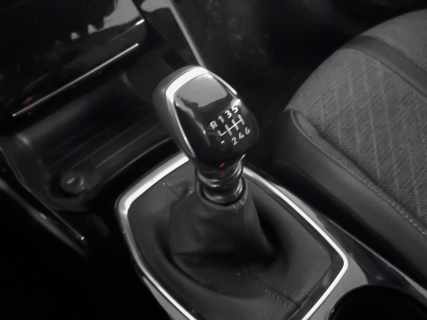 Peugeot 2008 PureTech 100 Allure - foto 14