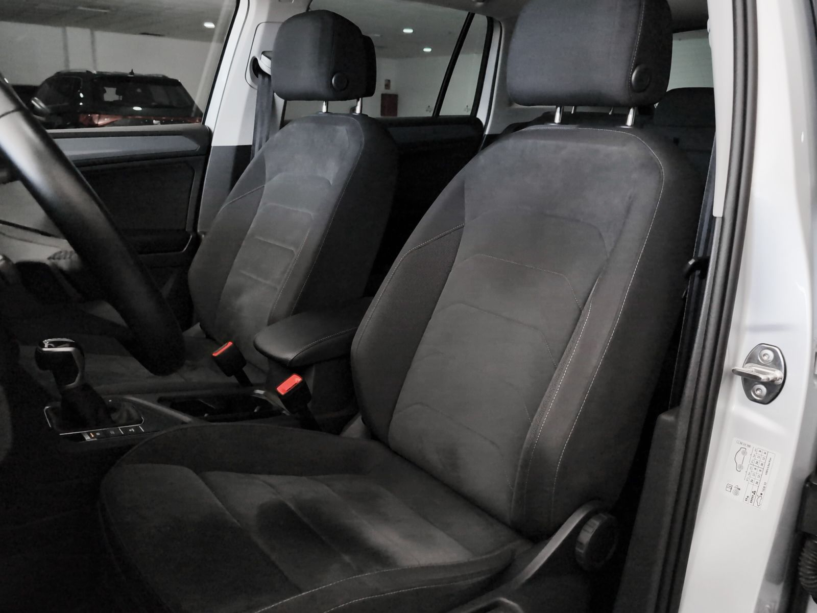 Volkswagen Tiguan Life 2.0 TDI DSG - foto 24