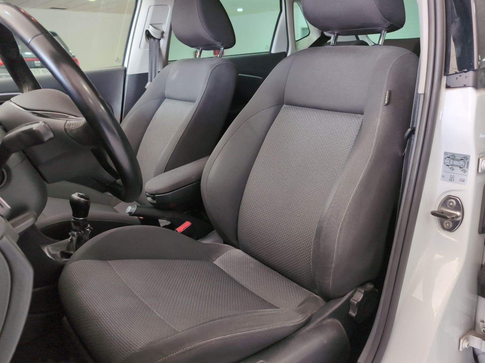 Volkswagen Polo Sport 1.2 TSI BMT - foto 21