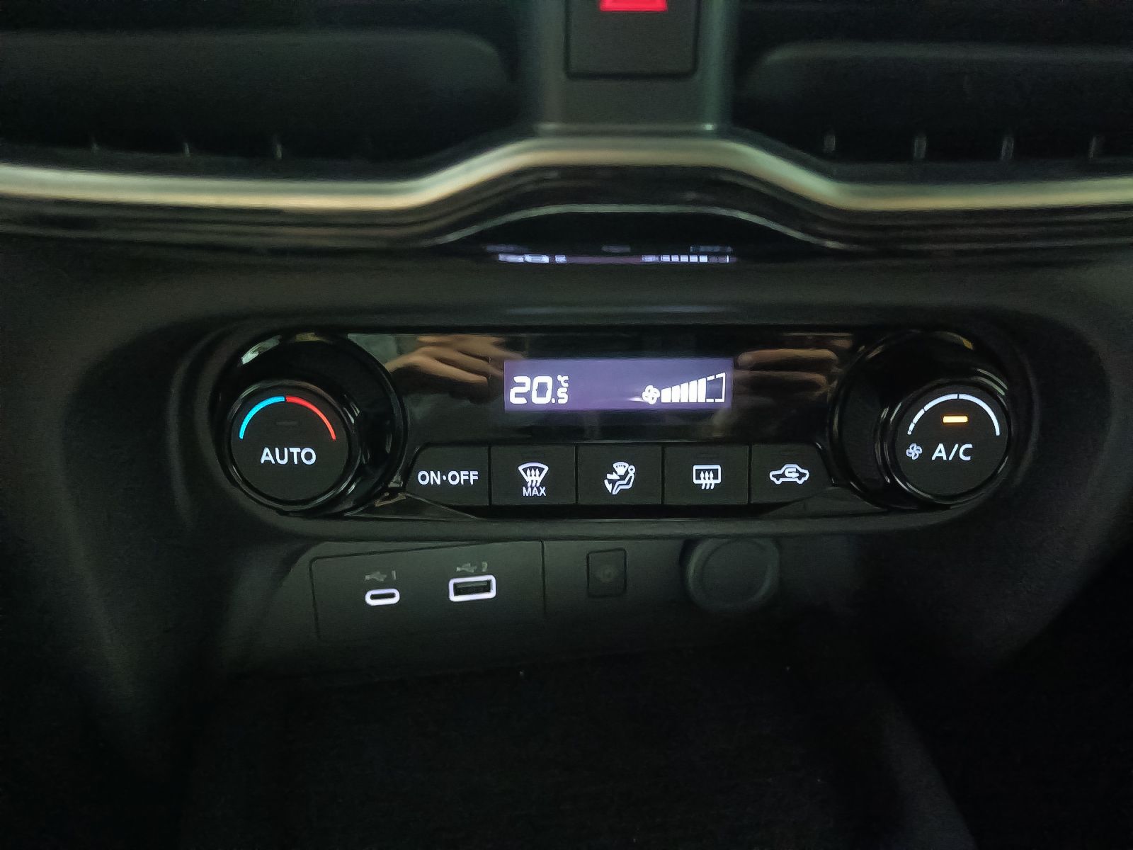 Nissan Juke Ikon Edition DIG-T - foto 21