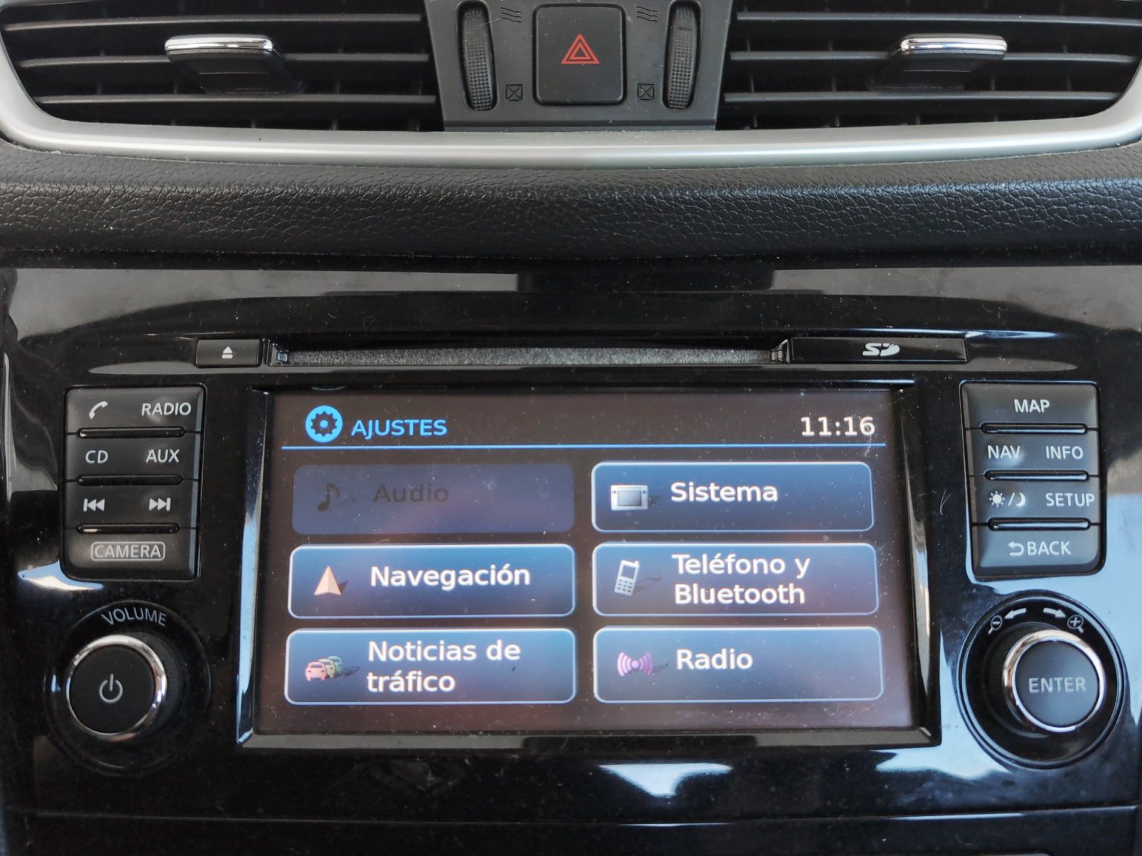 Nissan Qashqai DIG-T 115 Acenta 4x2 XTronic - foto 17