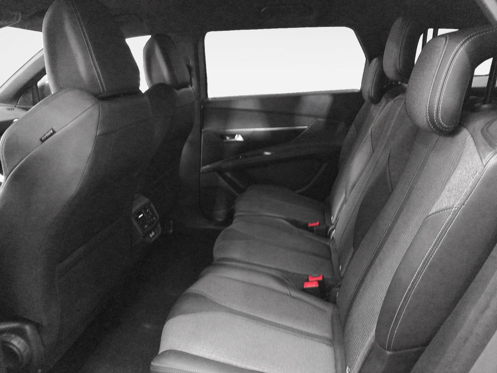 Peugeot 5008 Hybrid 1.2 Allure Pack eDCS6 - foto 12