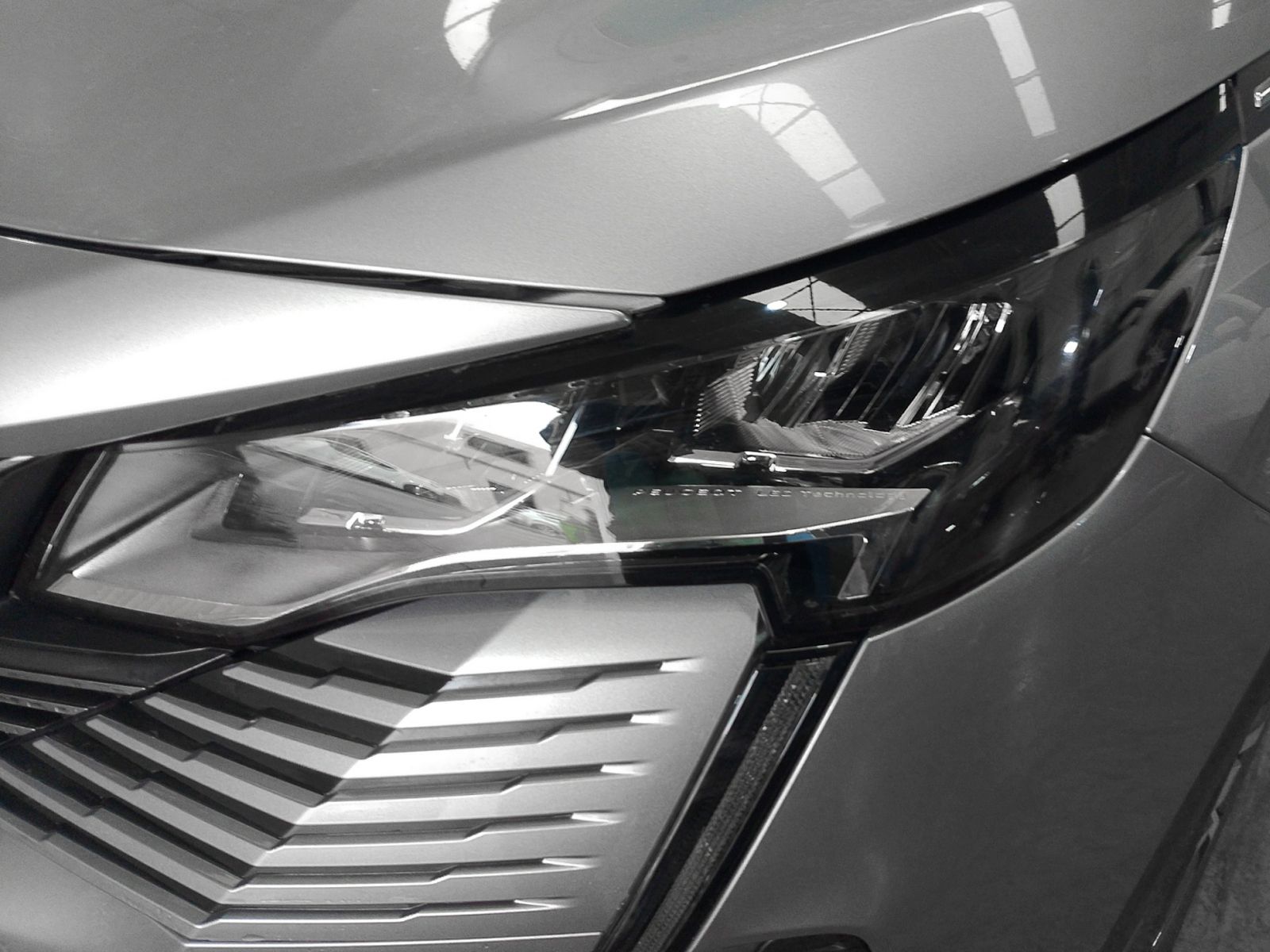 Peugeot 5008 Hybrid 1.2 Allure Pack eDCS6 - foto 24