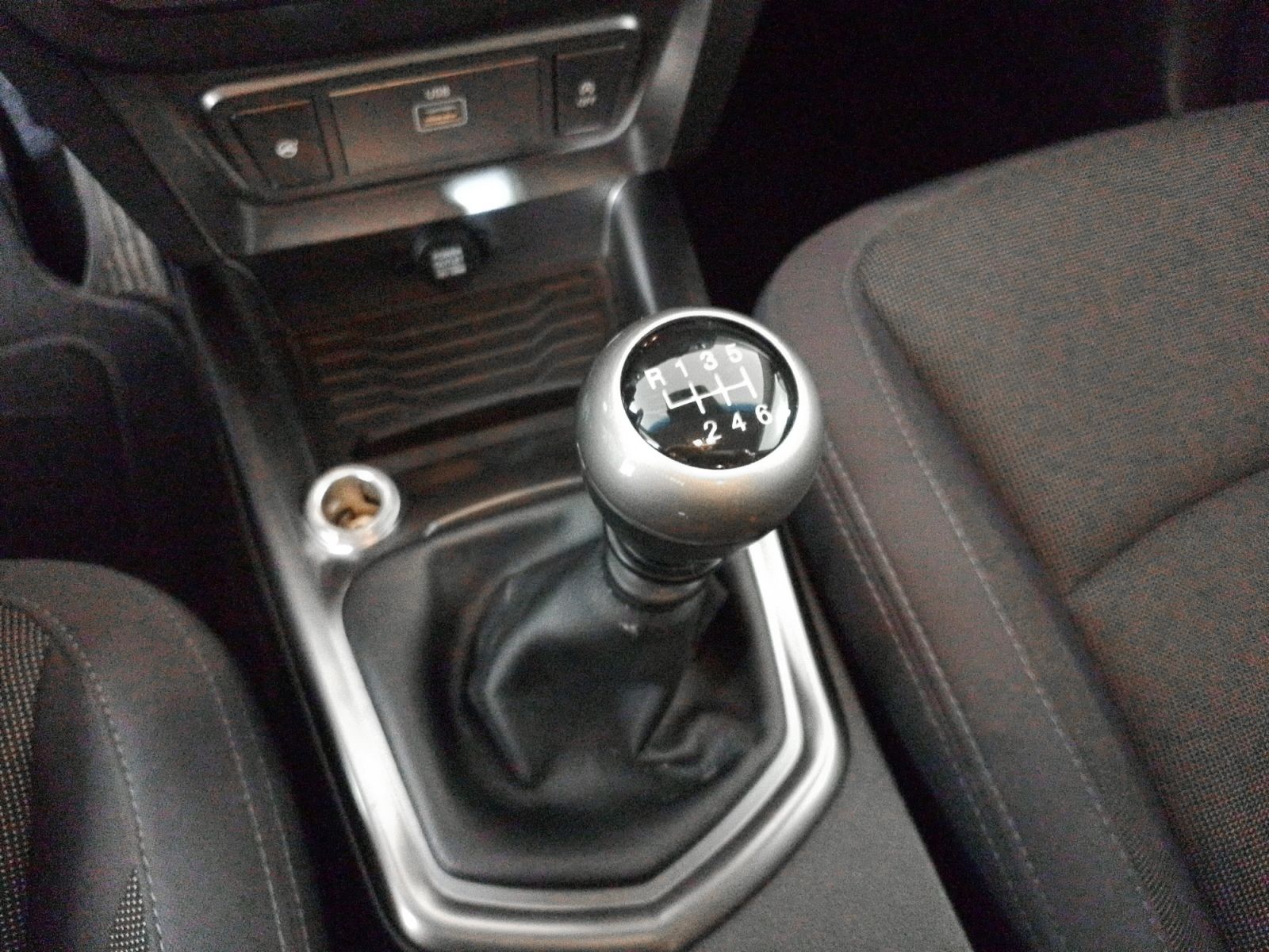 SsangYong Tivoli G15T LP Urban Plus - foto 14