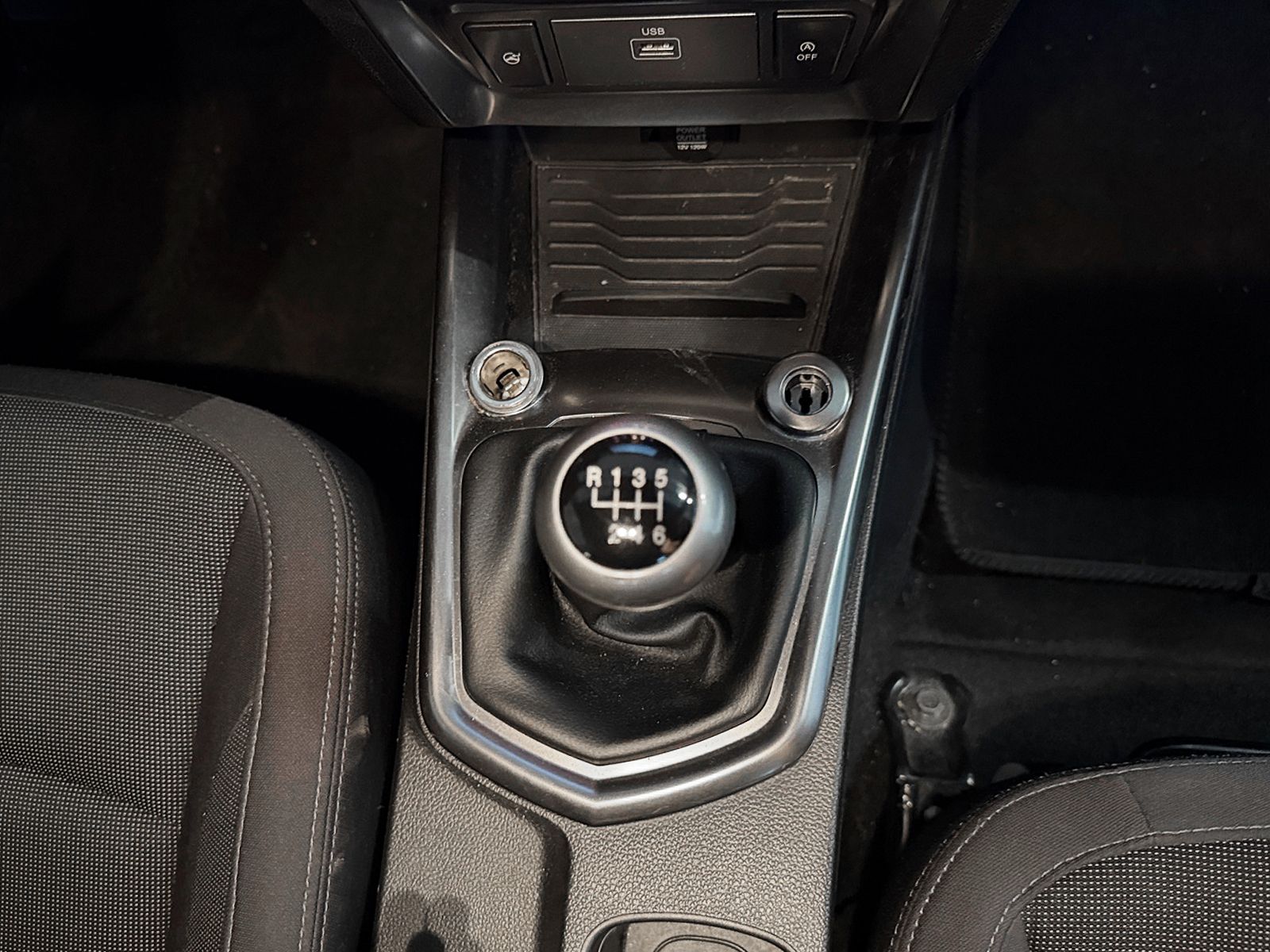 SsangYong Tivoli G15T LP Urban Plus - foto 14