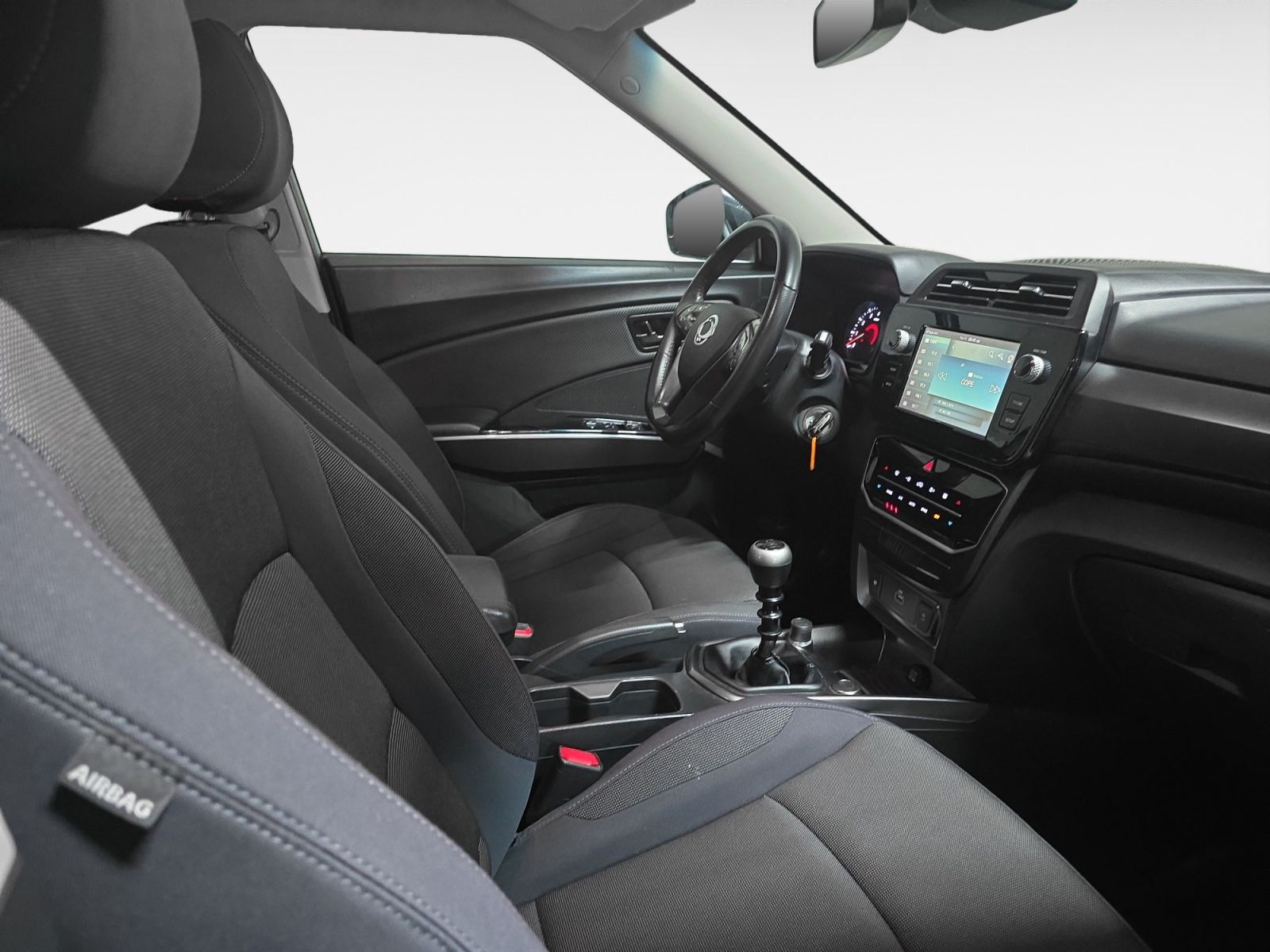 SsangYong Tivoli G15T LP Urban Plus - foto 12